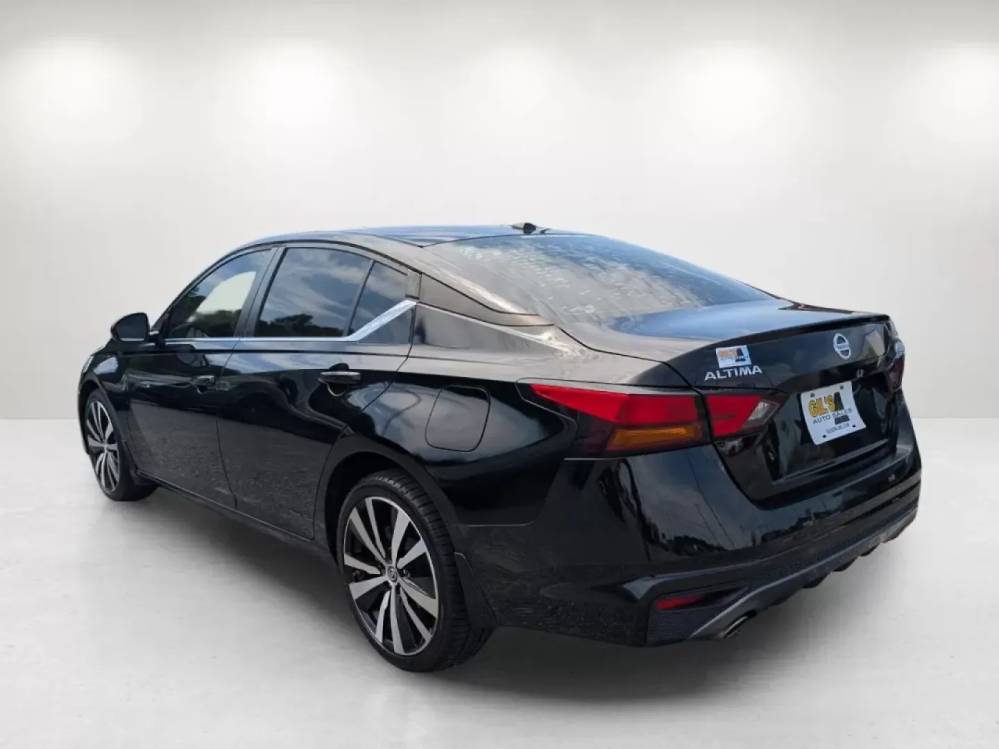 2019 Super Black /Sport Nissan Altima 2.5 SR (1N4BL4CW1KN) with an Other engine, located at 5115 14th Ave., Columbus, GA, 31904, (706) 323-0345, 32.511494, -84.971046 - **Elevate Your Driving Experience with the 2019 Nissan Altima 2.5 SR at Gils Auto - Columbus!**<br /> <br /> Are you in the market for a vehicle that combines sleek style with dependable performance? Look no further than this stunning 2019 Nissan Altima 2.5 SR, perfect for growing families, daily co - Photo#6