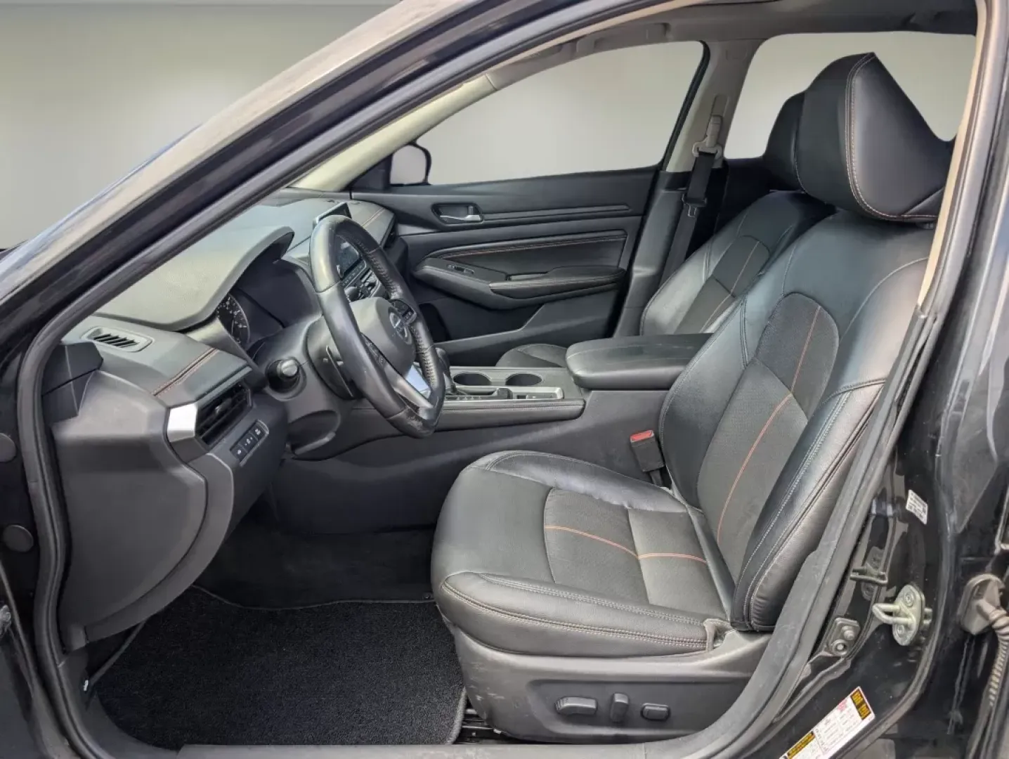 2019 Super Black /Sport Nissan Altima 2.5 SR (1N4BL4CW1KN) with an Other engine, located at 5115 14th Ave., Columbus, GA, 31904, (706) 323-0345, 32.511494, -84.971046 - **Elevate Your Driving Experience with the 2019 Nissan Altima 2.5 SR at Gils Auto - Columbus!**<br /> <br /> Are you in the market for a vehicle that combines sleek style with dependable performance? Look no further than this stunning 2019 Nissan Altima 2.5 SR, perfect for growing families, daily co - Photo#9
