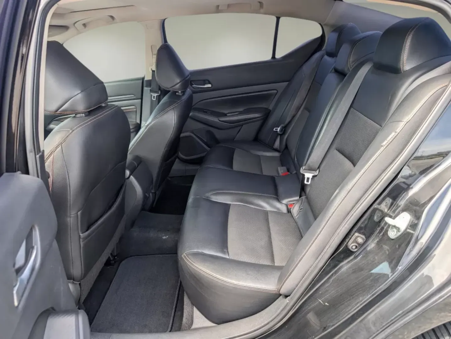 2019 Super Black /Sport Nissan Altima 2.5 SR (1N4BL4CW1KN) with an Other engine, located at 5115 14th Ave., Columbus, GA, 31904, (706) 323-0345, 32.511494, -84.971046 - **Elevate Your Driving Experience with the 2019 Nissan Altima 2.5 SR at Gils Auto - Columbus!**<br /> <br /> Are you in the market for a vehicle that combines sleek style with dependable performance? Look no further than this stunning 2019 Nissan Altima 2.5 SR, perfect for growing families, daily co - Photo#10