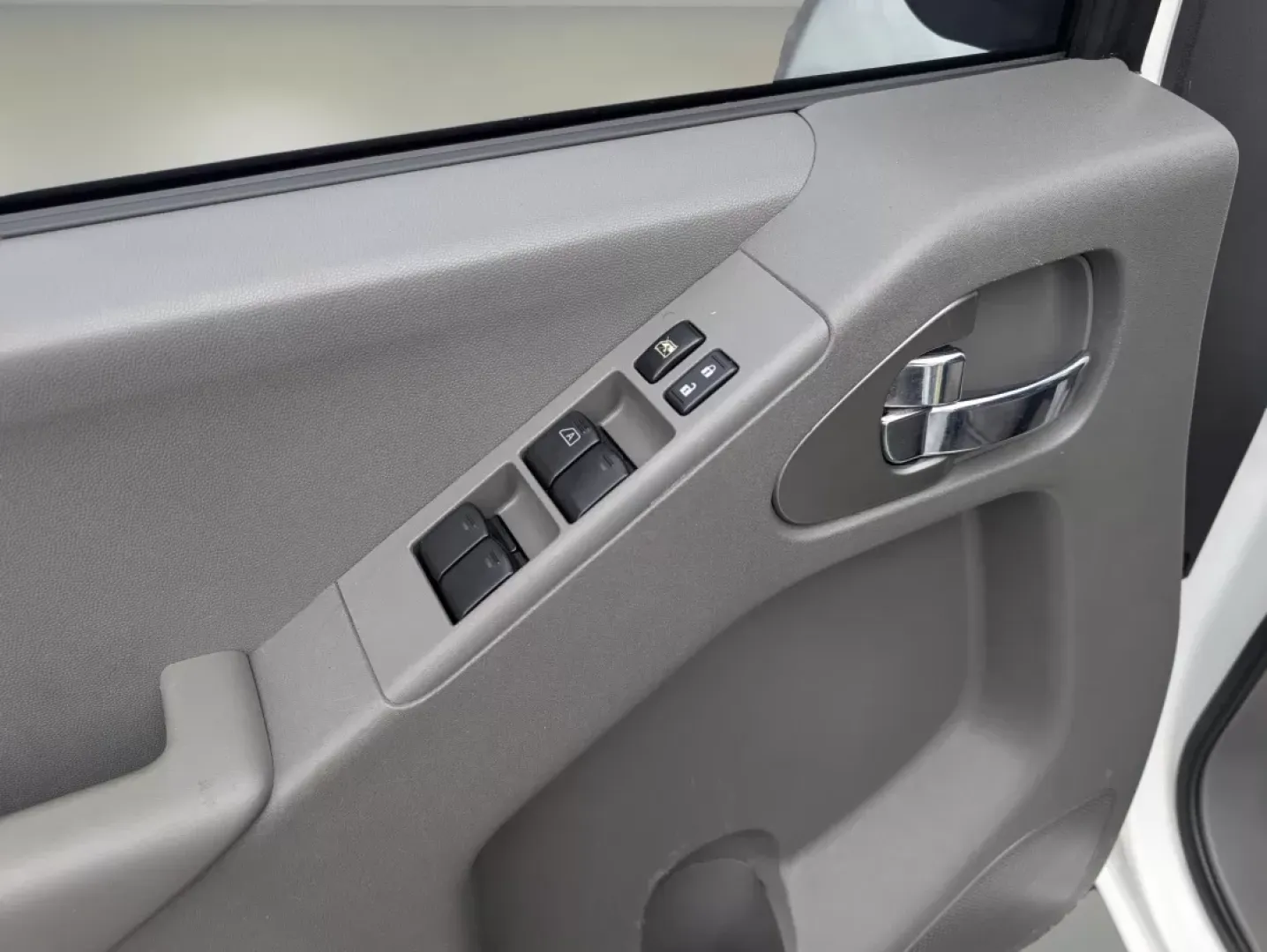 2019 /Steel Nissan Frontier SV (1N6AD0ER7KN) with an Other engine, located at 3959 U.S. 80 W, Phenix City, AL, 36870, (334) 297-4885, 32.469296, -85.135185 - Are you searching for the perfect vehicle to enhance your active lifestyle? Look no further than the 2019 Nissan Frontier SV, a rugged and reliable crew cab pickup that's ready for anything-from weekend getaways to daily commutes. Available at Gils Auto, a trusted Buy Here Pay Here dealership locate - Photo#8