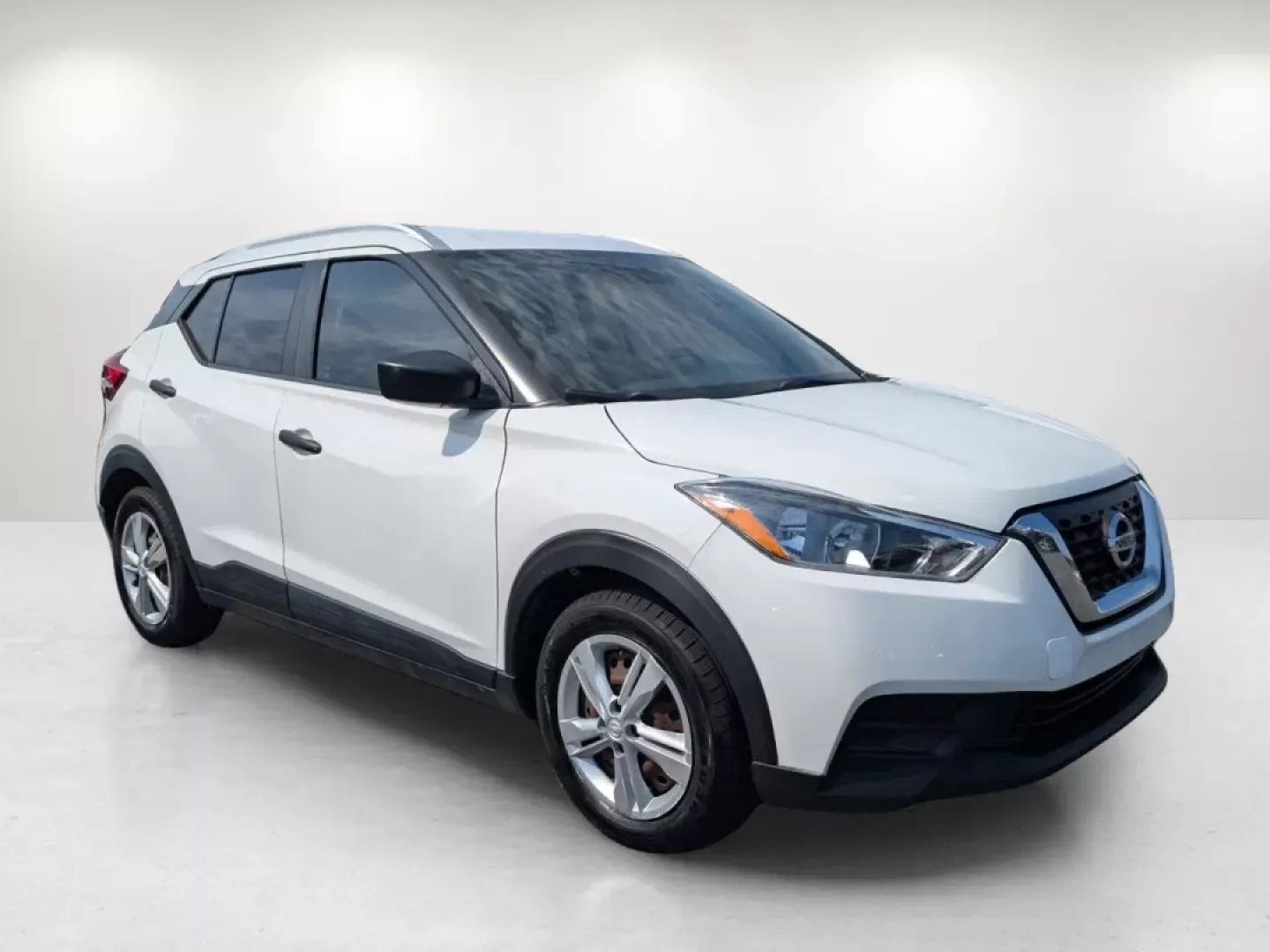2019 /Charcoal Nissan Kicks S (3N1CP5CU2KL) with an Other engine, located at 5115 14th Ave., Columbus, GA, 31904, (706) 323-0345, 32.511494, -84.971046 - If you're in the market for a versatile and stylish SUV that perfectly complements your active lifestyle, look no further than this 2019 Nissan Kicks S, available at Gils Auto in Phenix City, AL. This charming vehicle is not just about aesthetics; it's tailored for those who crave adventure while en - Photo#2