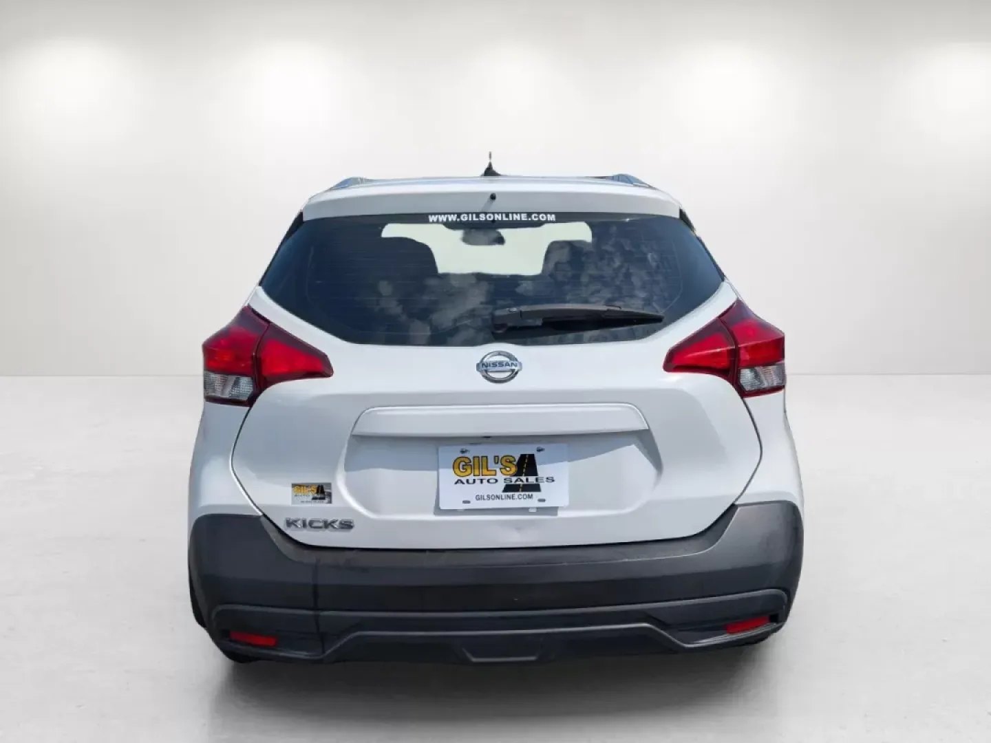 2019 /Charcoal Nissan Kicks S (3N1CP5CU2KL) with an Other engine, located at 5115 14th Ave., Columbus, GA, 31904, (706) 323-0345, 32.511494, -84.971046 - If you're in the market for a versatile and stylish SUV that perfectly complements your active lifestyle, look no further than this 2019 Nissan Kicks S, available at Gils Auto in Phenix City, AL. This charming vehicle is not just about aesthetics; it's tailored for those who crave adventure while en - Photo#5