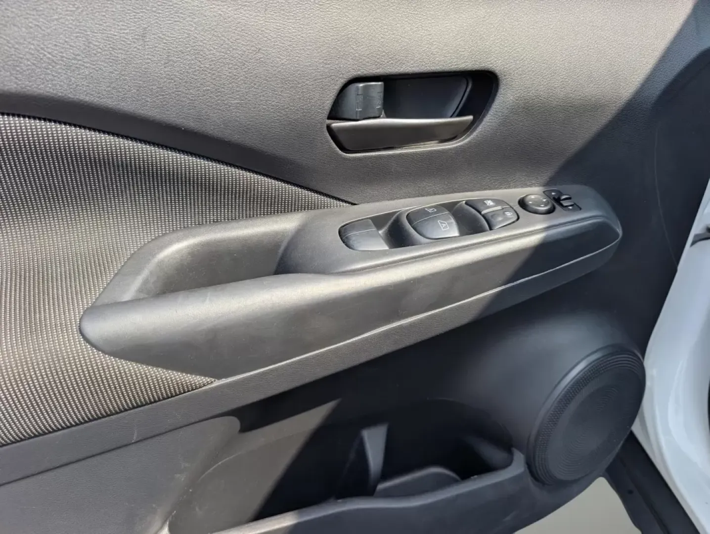 2019 /Charcoal Nissan Kicks S (3N1CP5CU2KL) with an Other engine, located at 5115 14th Ave., Columbus, GA, 31904, (706) 323-0345, 32.511494, -84.971046 - If you're in the market for a versatile and stylish SUV that perfectly complements your active lifestyle, look no further than this 2019 Nissan Kicks S, available at Gils Auto in Phenix City, AL. This charming vehicle is not just about aesthetics; it's tailored for those who crave adventure while en - Photo#8