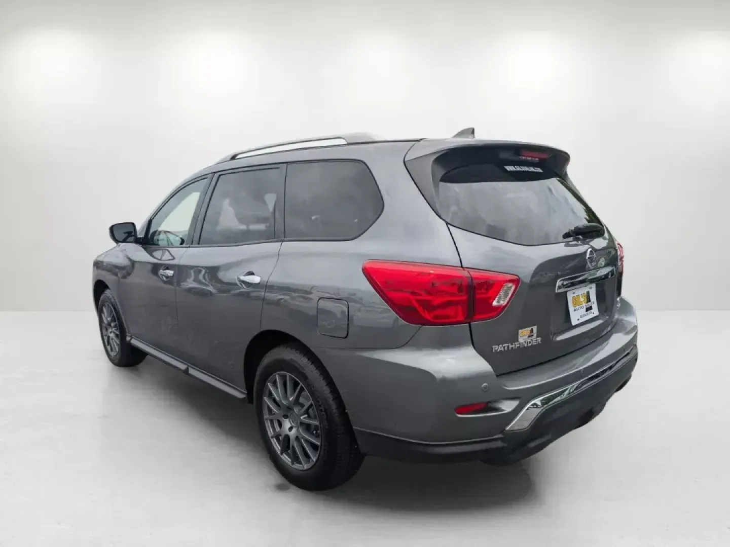 2019 /Charcoal Nissan Pathfinder SV (5N1DR2MM4KC) with an Regular Unleaded V-6 3.5 L/213 engine, 1-Speed CVT w/OD transmission, located at 7000 Northlake Connector, Columbus, GA, 31904, (706) 987-8085, 32.524975, -84.978134 - **Discover Adventure with the 2019 Nissan Pathfinder SV at Gils Auto - Columbus #2!** <br /> <br /> Are you ready to embark on unforgettable family road trips or weekend adventures? The 2019 Nissan Pathfinder SV is your perfect companion, combining spaciousness, comfort, and advanced technology to e - Photo#6