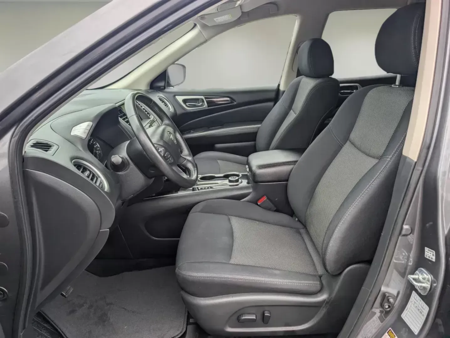 2019 /Charcoal Nissan Pathfinder SV (5N1DR2MM4KC) with an Regular Unleaded V-6 3.5 L/213 engine, 1-Speed CVT w/OD transmission, located at 7000 Northlake Connector, Columbus, GA, 31904, (706) 987-8085, 32.524975, -84.978134 - **Discover Adventure with the 2019 Nissan Pathfinder SV at Gils Auto - Columbus #2!** <br /> <br /> Are you ready to embark on unforgettable family road trips or weekend adventures? The 2019 Nissan Pathfinder SV is your perfect companion, combining spaciousness, comfort, and advanced technology to e - Photo#9