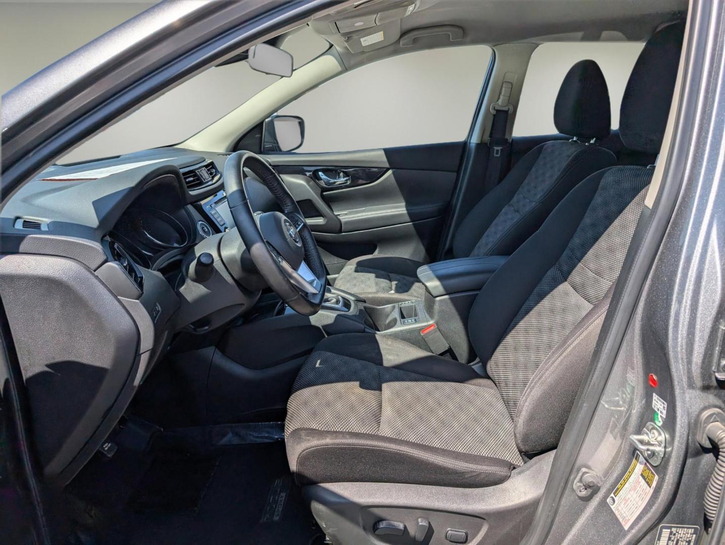 2019 /Charcoal Nissan Rogue Sport SV (JN1BJ1CR6KW) with an Regular Unleaded I-4 2.0 L/122 engine, 1-Speed CVT w/OD transmission, located at 3959 U.S. 80 W, Phenix City, AL, 36870, (334) 297-4885, 32.469296, -85.135185 - 2019 Nissan Rogue Sport SV - Photo#9