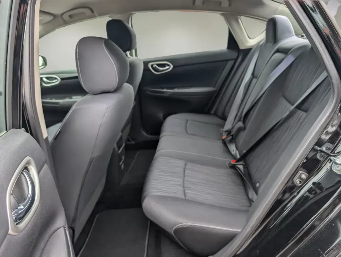 2019 /Charcoal Nissan Sentra SV (3N1AB7AP0KL) with an Regular Unleaded I-4 1.8 L/110 engine, 1-Speed CVT w/OD transmission, located at 3959 U.S. 80 W, Phenix City, AL, 36870, (334) 297-4885, 32.469296, -85.135185 - 2019 Nissan Sentra SV - Photo#11