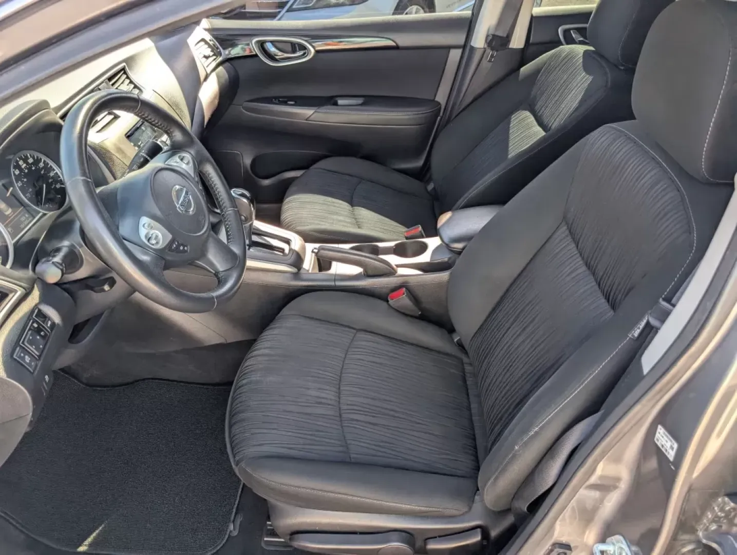 2019 /Charcoal Nissan Sentra SV (3N1AB7AP9KL) with an Other engine, located at 3959 U.S. 80 W, Phenix City, AL, 36870, (334) 297-4885, 32.469296, -85.135185 - Discover the perfect blend of style, comfort, and reliability with the 2019 Nissan Sentra SV, available at Gils Auto in Phenix City, AL. This sedan is the ideal choice for budget-conscious buyers who prioritize efficiency without compromising on features. Whether you're commuting to work, running er - Photo#10