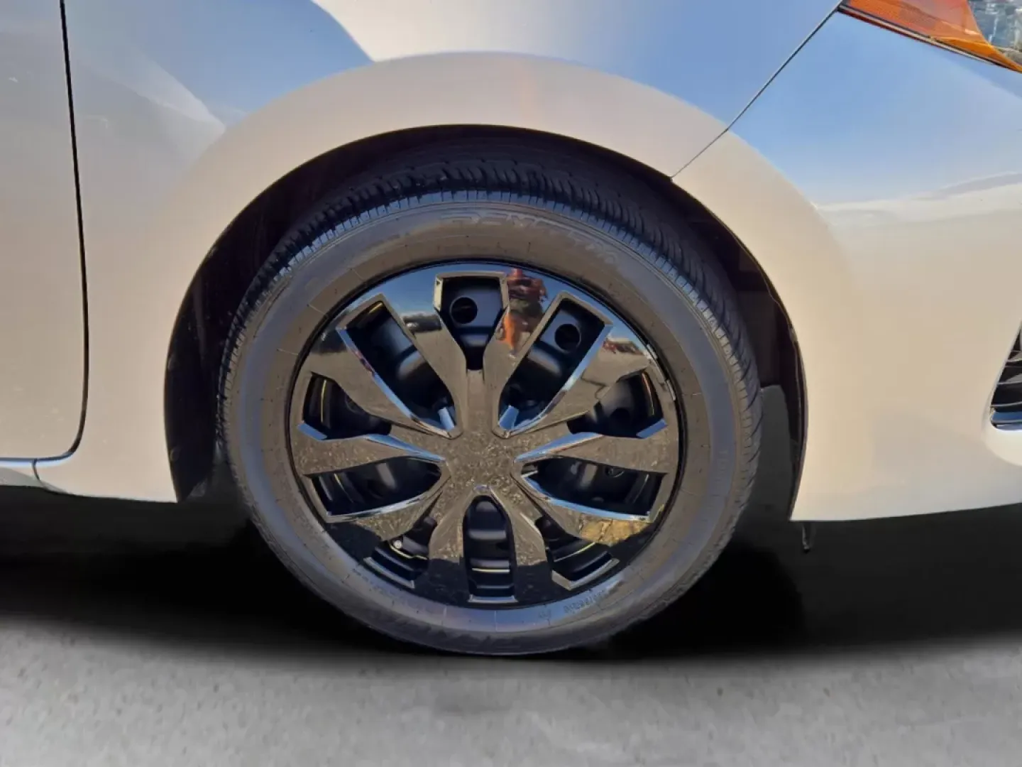 2019 Toyota Corolla LE (2T1BURHE8KC) with an Other engine, located at 7000 Northlake Connector, Columbus, GA, 31904, (706) 987-8085, 32.524975, -84.978134 - **Discover Your Next Adventure with the 2019 Toyota Corolla at Gils Auto!**<br /> <br /> Are you ready to elevate your daily commute or embark on weekend adventures with a reliable and stylish vehicle? Look no further than this stunning 2019 Toyota Corolla, available now at Gils Auto in Phenix City, - Photo#2