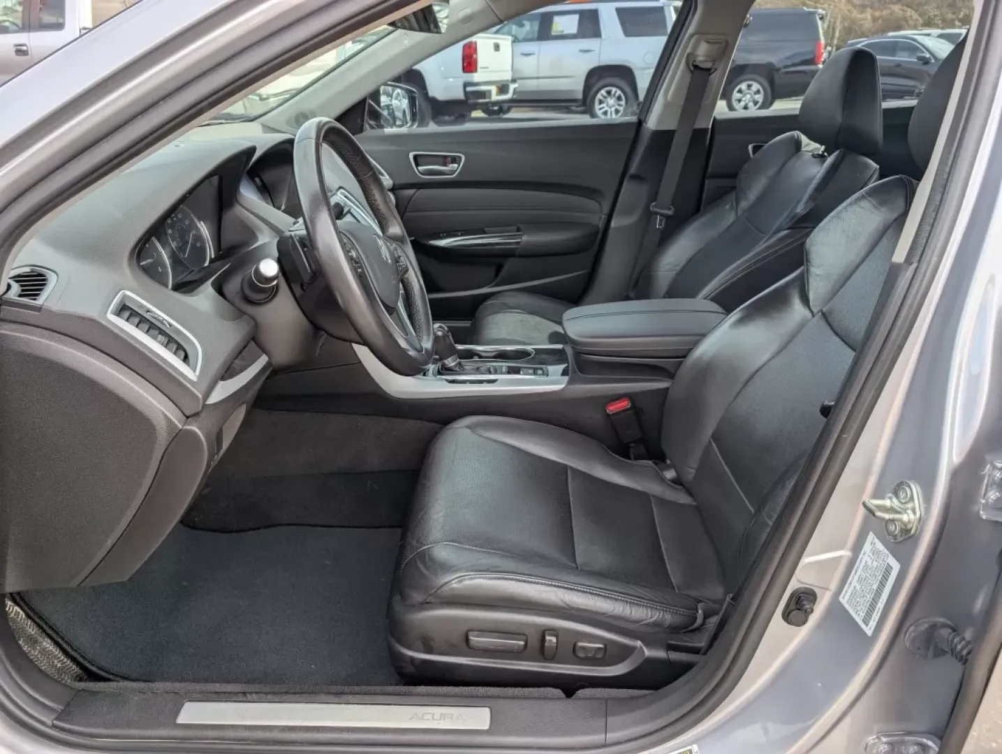 2020 Acura TLX w/Technology Pkg (19UUB1F56LA) with an Other engine, located at 3959 U.S. 80 W, Phenix City, AL, 36870, (334) 297-4885, 32.469296, -85.135185 - **Elevate Your Commute with the 2020 Acura TLX at Gils Auto in Phenix City, AL!**<br /> <br /> Are you on the lookout for a vehicle that perfectly blends luxury with functionality? Imagine every drive transformed into a delightful experience, whether you're commuting to work or heading out on a week - Photo#9