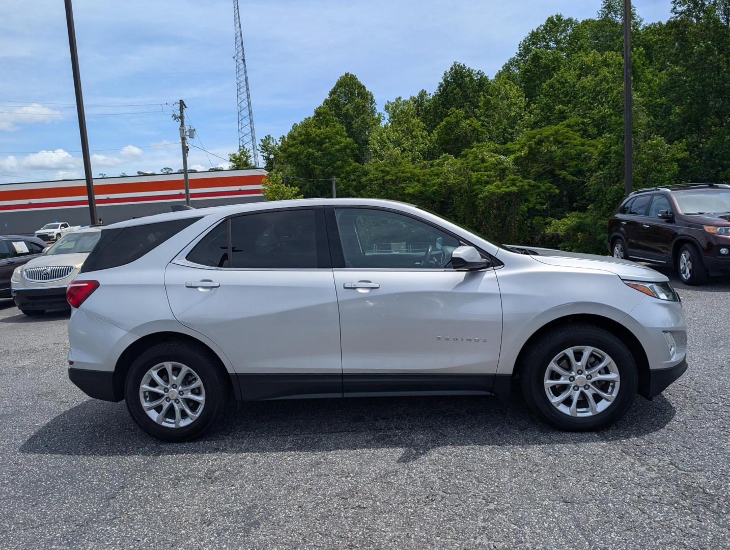2020 /Jet Black Chevrolet Equinox LT (2GNAXJEVXL6) with an Turbocharged Gas I4 1.5L/92 engine, 6-Speed Automatic transmission, located at 3959 U.S. 80 W, Phenix City, AL, 36870, (334) 297-4885, 32.469296, -85.135185 - 2020 Chevrolet Equinox LT - Photo#3