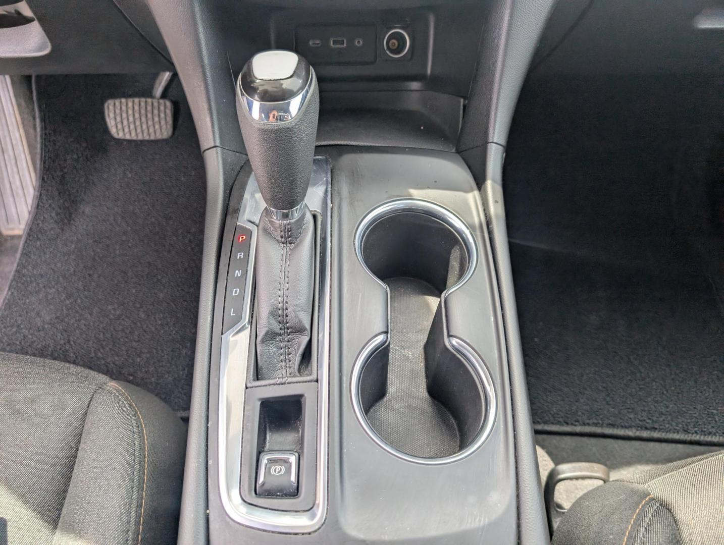 2020 /Jet Black Chevrolet Equinox LT (2GNAXJEVXL6) with an Turbocharged Gas I4 1.5L/92 engine, 6-Speed Automatic transmission, located at 3959 U.S. 80 W, Phenix City, AL, 36870, (334) 297-4885, 32.469296, -85.135185 - 2020 Chevrolet Equinox LT - Photo#12