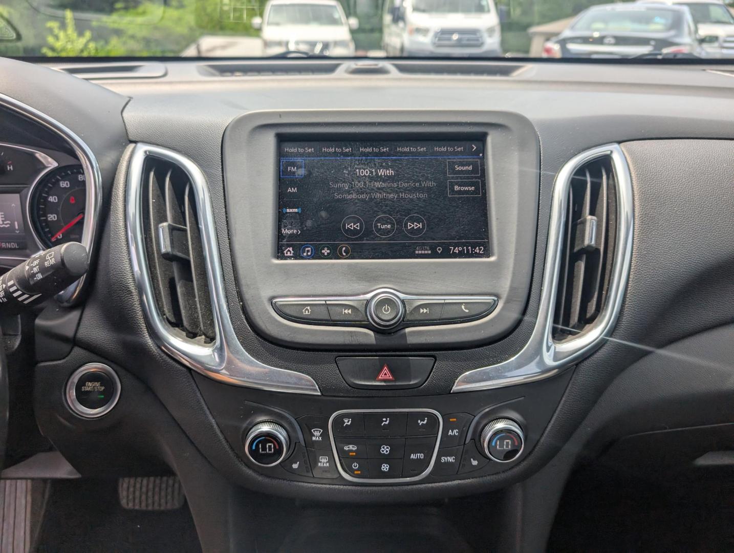 2020 /Jet Black Chevrolet Equinox LT (2GNAXJEVXL6) with an Turbocharged Gas I4 1.5L/92 engine, 6-Speed Automatic transmission, located at 3959 U.S. 80 W, Phenix City, AL, 36870, (334) 297-4885, 32.469296, -85.135185 - 2020 Chevrolet Equinox LT - Photo#14
