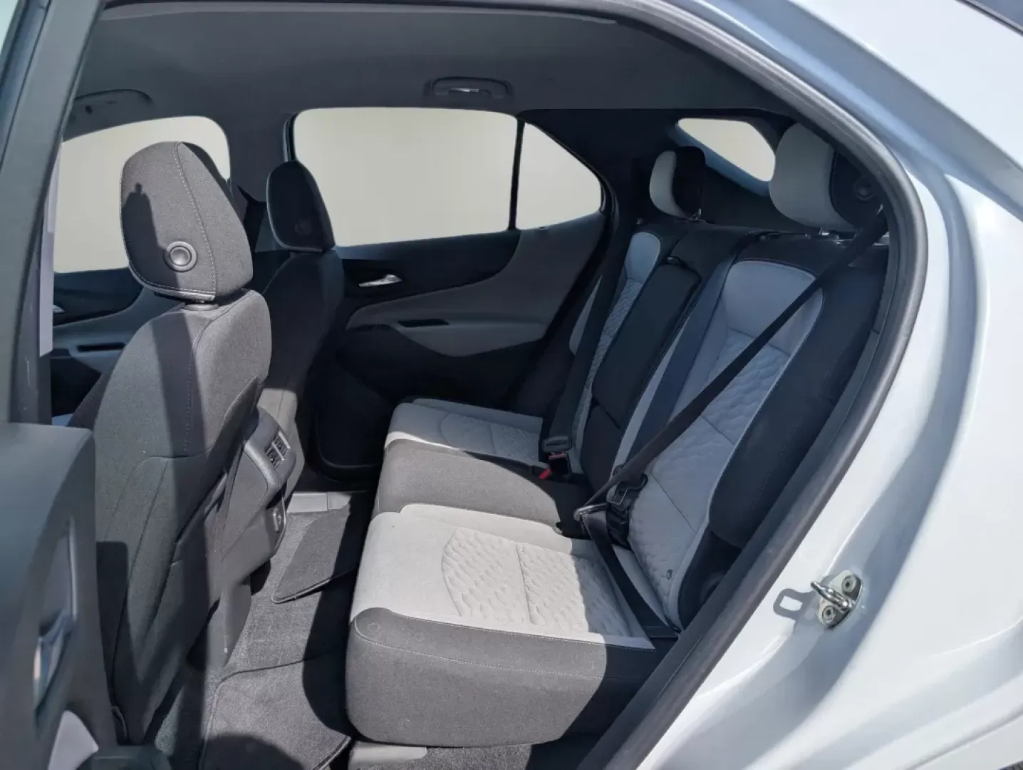 2020 /Medium Ash Gray Chevrolet Equinox LS (3GNAXHEV9LS) with an Other engine, located at 804 22nd Ave, Phenix City, AL, 36870, (334) 297-1860, 32.484749, -85.024475 - **Explore the Open Road with the 2020 Chevrolet Equinox at Gils Auto - Your Trusted Buy Here Pay Here Dealership in Phenix City**<br /> <br /> Are you in search of a versatile SUV that can effortlessly cater to your family's daily needs and weekend adventures? Look no further than this 2020 Chevrole - Photo#9
