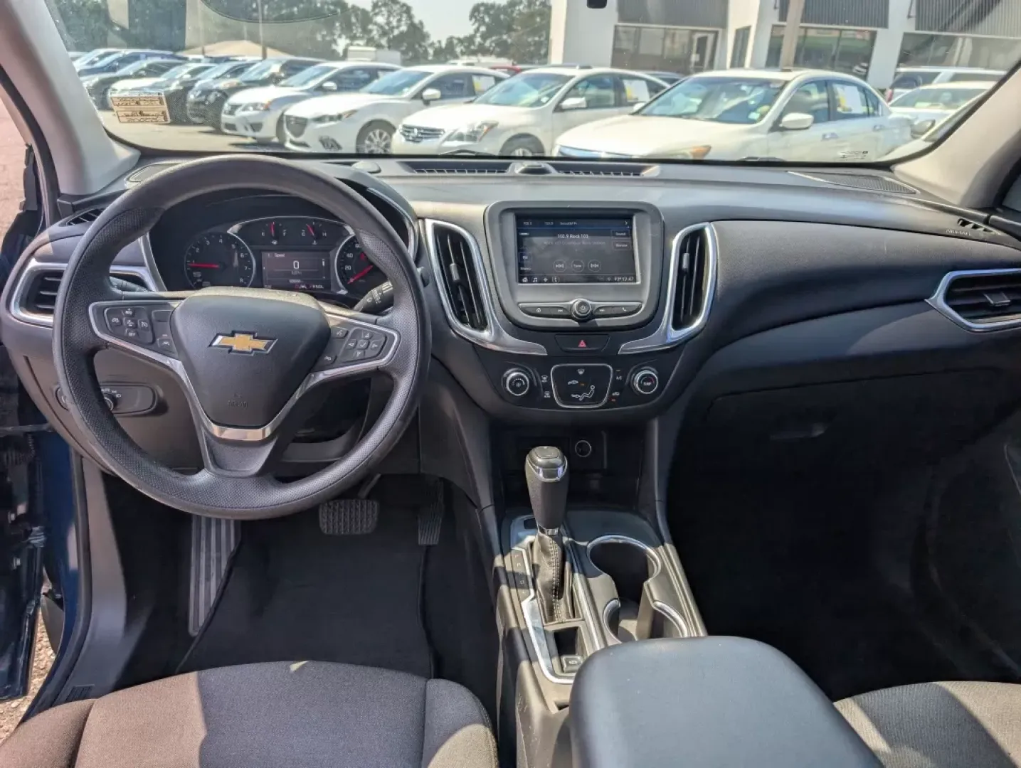 2020 /Jet Black Chevrolet Equinox LT (2GNAXTEVXL6) with an Other engine, located at 3959 U.S. 80 W, Phenix City, AL, 36870, (334) 297-4885, 32.469296, -85.135185 - **Elevate Your Adventures with the 2020 Chevrolet Equinox LT at Gils Auto in Phenix City, AL!**<br /> <br /> Are you ready to embrace a lifestyle filled with adventure, family outings, and everyday convenience? The 2020 Chevrolet Equinox LT, available at Gils Auto located at 3959 U.S. 80 W, Phenix C - Photo#11
