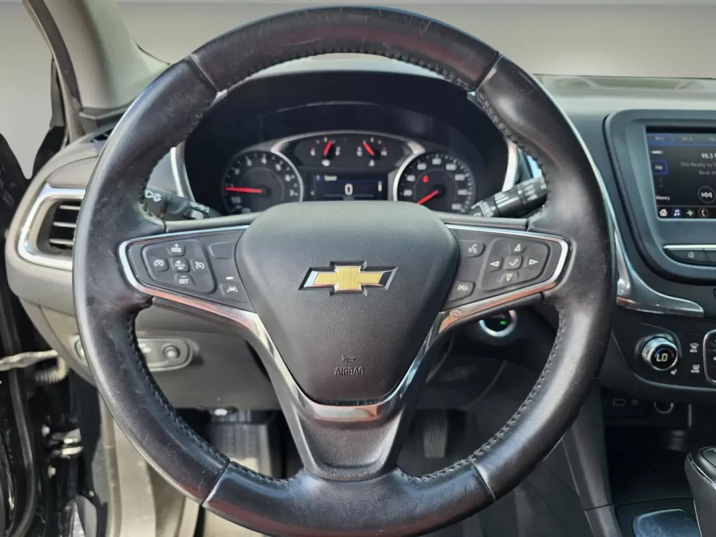 2020 /Jet Black Chevrolet Equinox LT (3GNAXJEV9LL) with an Other engine, located at 1430 Gateway Drive, Opelika, AL, 36801, (334) 239-0944, 32.637871, -85.409790 - **Explore New Adventures with the 2020 Chevrolet Equinox LT: Perfect for Phenix City Families!**<br /> <br /> If you're looking for a versatile SUV that can handle everything from school drop-offs to weekend getaways, look no further than the 2020 Chevrolet Equinox LT available at Gils Auto in Pheni - Photo#10