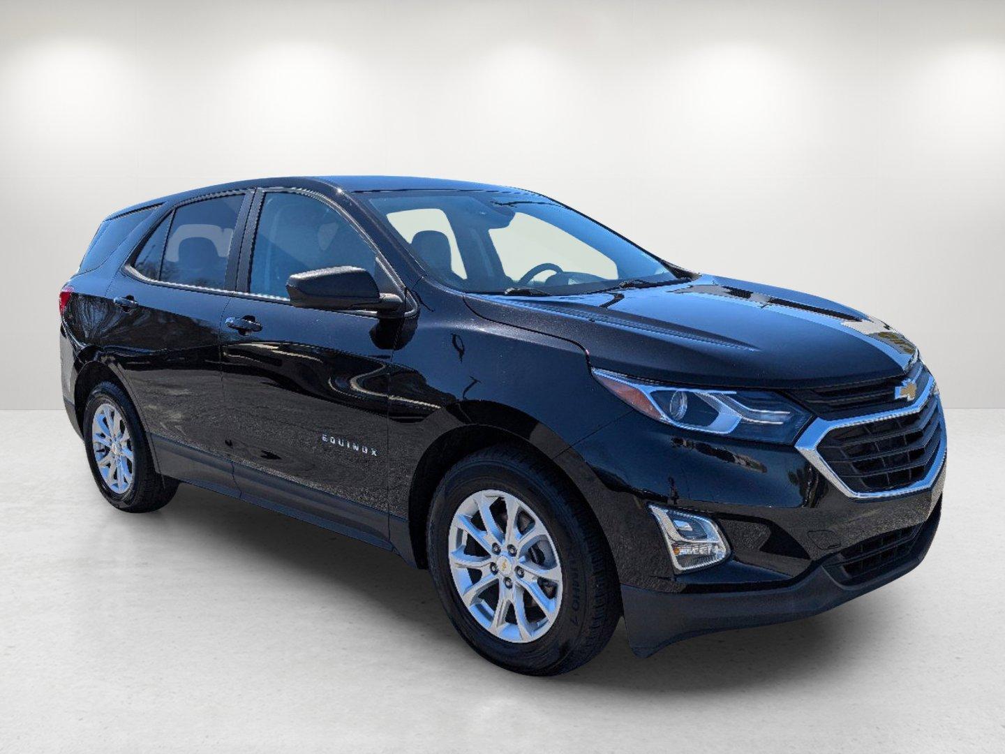2020 /Medium Ash Gray Chevrolet Equinox LS (2GNAXHEV4L6) with an Turbocharged Gas I4 1.5L/92 engine, 6-Speed Automatic transmission, located at 7000 Northlake Connector, Columbus, GA, 31904, (706) 987-8085, 32.524975, -84.978134 - 2020 Chevrolet Equinox LS - Photo#2