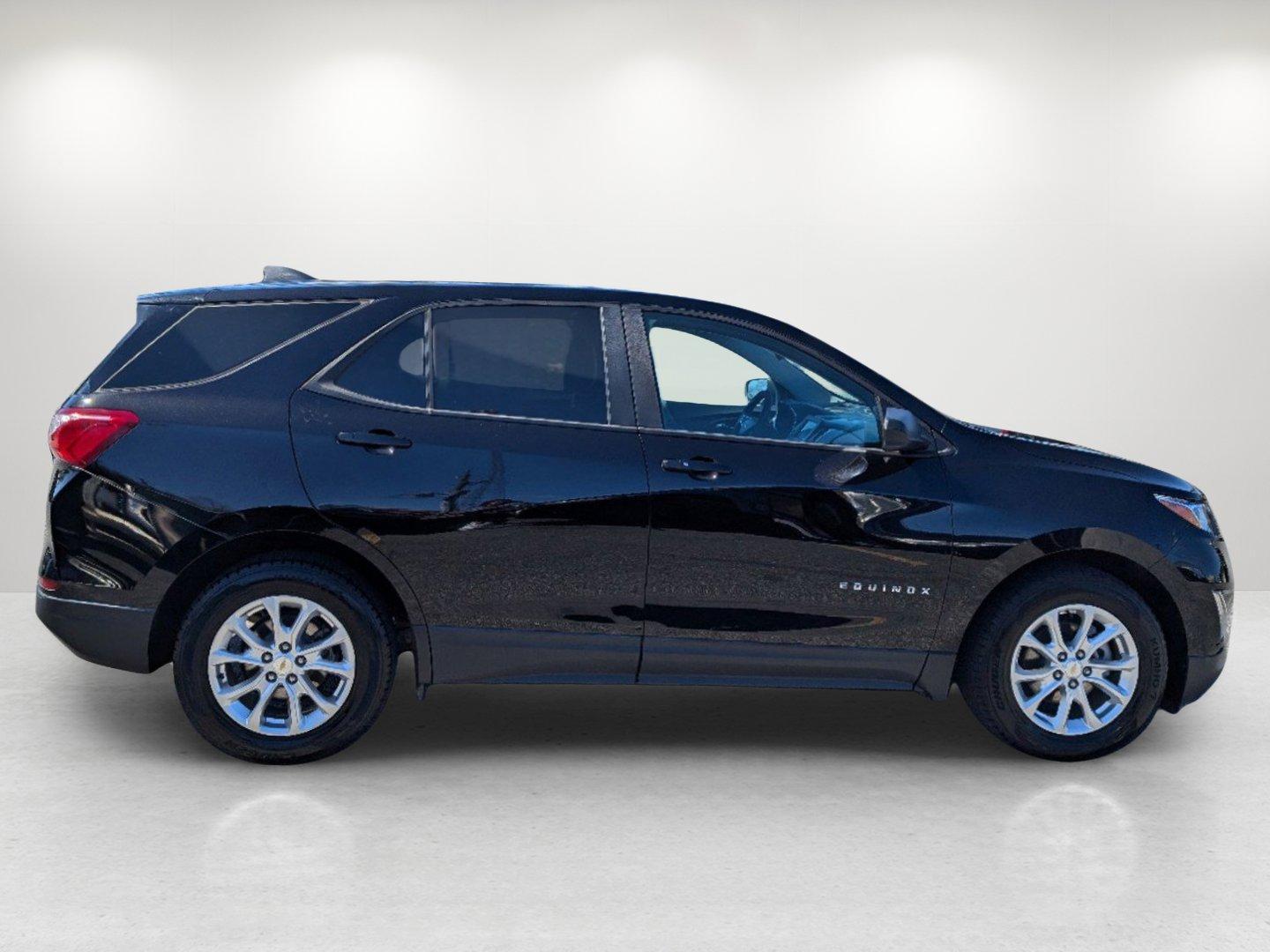 2020 /Medium Ash Gray Chevrolet Equinox LS (2GNAXHEV4L6) with an Turbocharged Gas I4 1.5L/92 engine, 6-Speed Automatic transmission, located at 7000 Northlake Connector, Columbus, GA, 31904, (706) 987-8085, 32.524975, -84.978134 - 2020 Chevrolet Equinox LS - Photo#3