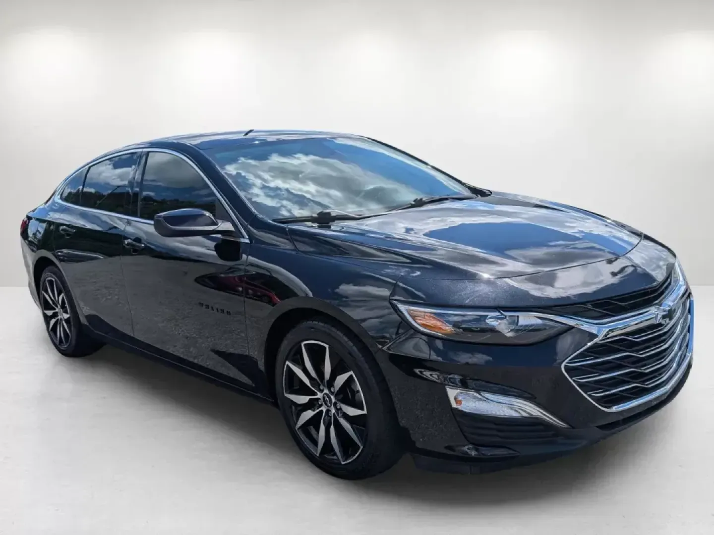 2020 /Jet Black Chevrolet Malibu RS (1G1ZG5ST1LF) with an Turbocharged Gas I4 1.5L/91 engine, 1-Speed Automatic transmission, located at 5115 14th Ave., Columbus, GA, 31904, (706) 323-0345, 32.511494, -84.971046 - 2020 Chevrolet Malibu RS - Photo#2