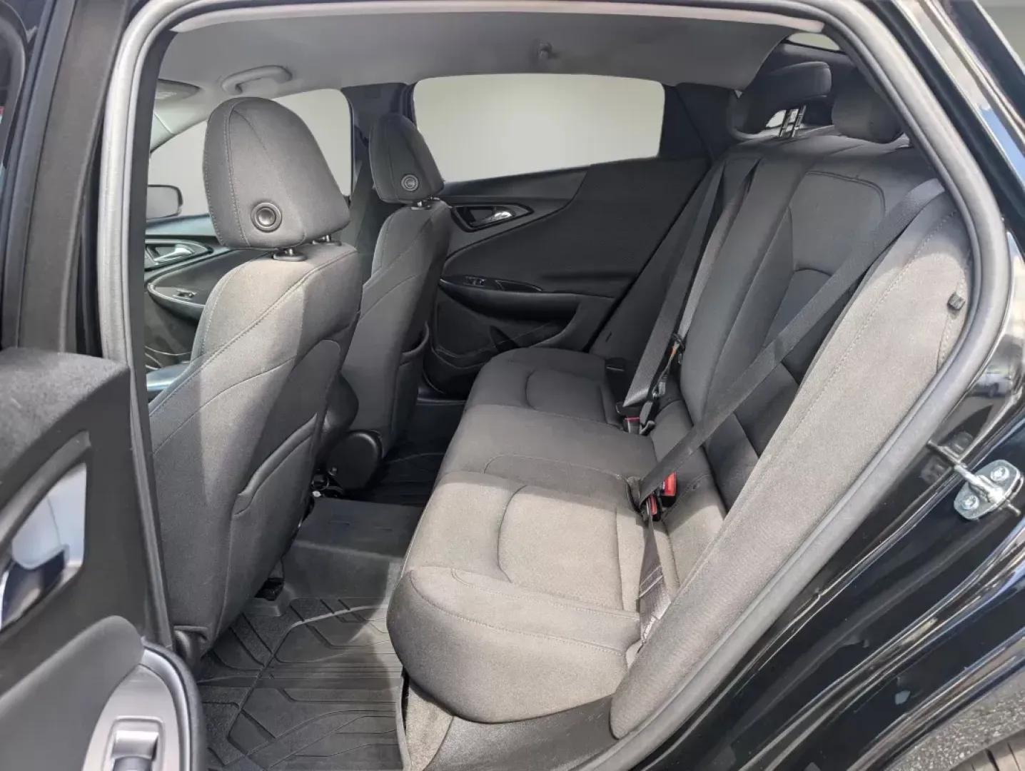 2020 /Jet Black Chevrolet Malibu RS (1G1ZG5ST1LF) with an Turbocharged Gas I4 1.5L/91 engine, 1-Speed Automatic transmission, located at 5115 14th Ave., Columbus, GA, 31904, (706) 323-0345, 32.511494, -84.971046 - 2020 Chevrolet Malibu RS - Photo#10