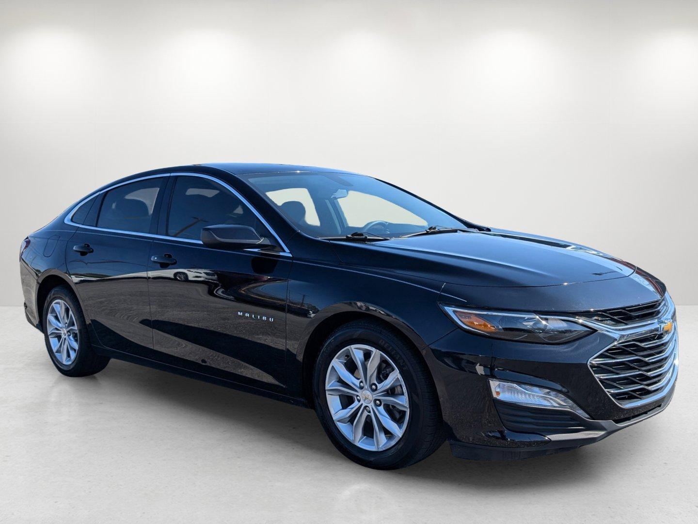 2020 /Jet Black Chevrolet Malibu LT (1G1ZD5ST7LF) with an Turbocharged Gas I4 1.5L/91 engine, 1-Speed Automatic transmission, located at 7000 Northlake Connector, Columbus, GA, 31904, (706) 987-8085, 32.524975, -84.978134 - 2020 Chevrolet Malibu LT - Photo#2