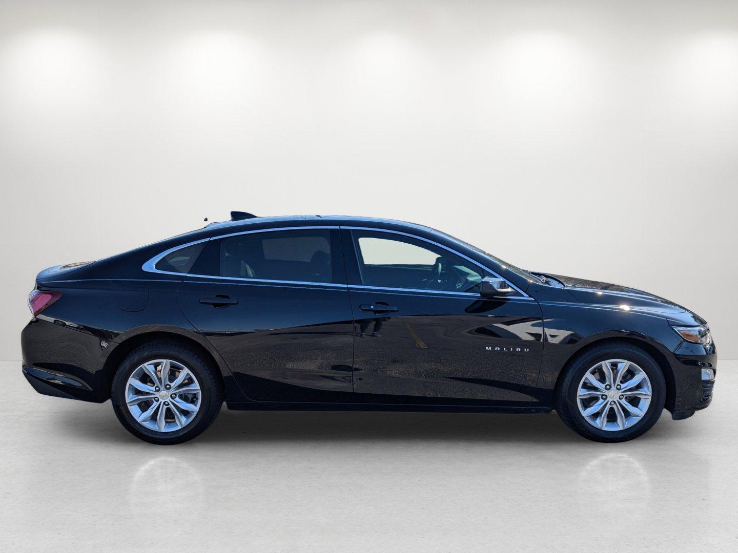 2020 /Jet Black Chevrolet Malibu LT (1G1ZD5ST7LF) with an Turbocharged Gas I4 1.5L/91 engine, 1-Speed Automatic transmission, located at 7000 Northlake Connector, Columbus, GA, 31904, (706) 987-8085, 32.524975, -84.978134 - 2020 Chevrolet Malibu LT - Photo#3