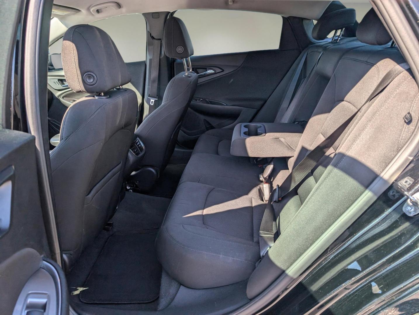 2020 /Jet Black Chevrolet Malibu LT (1G1ZD5ST7LF) with an Turbocharged Gas I4 1.5L/91 engine, 1-Speed Automatic transmission, located at 7000 Northlake Connector, Columbus, GA, 31904, (706) 987-8085, 32.524975, -84.978134 - 2020 Chevrolet Malibu LT - Photo#10