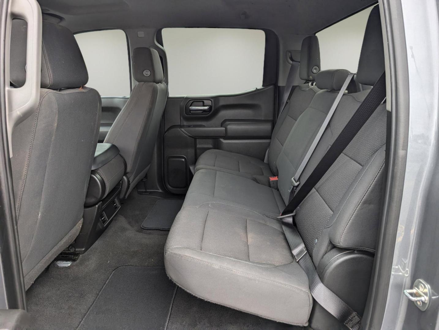 2020 /Jet Black Chevrolet Silverado 1500 Custom (3GCUYBEF5LG) with an Gas V8 5.3L/325 engine, 8-Speed Automatic transmission, located at 7000 Northlake Connector, Columbus, GA, 31904, (706) 987-8085, 32.524975, -84.978134 - 2020 Chevrolet Silverado 1500 Custom - Photo#11