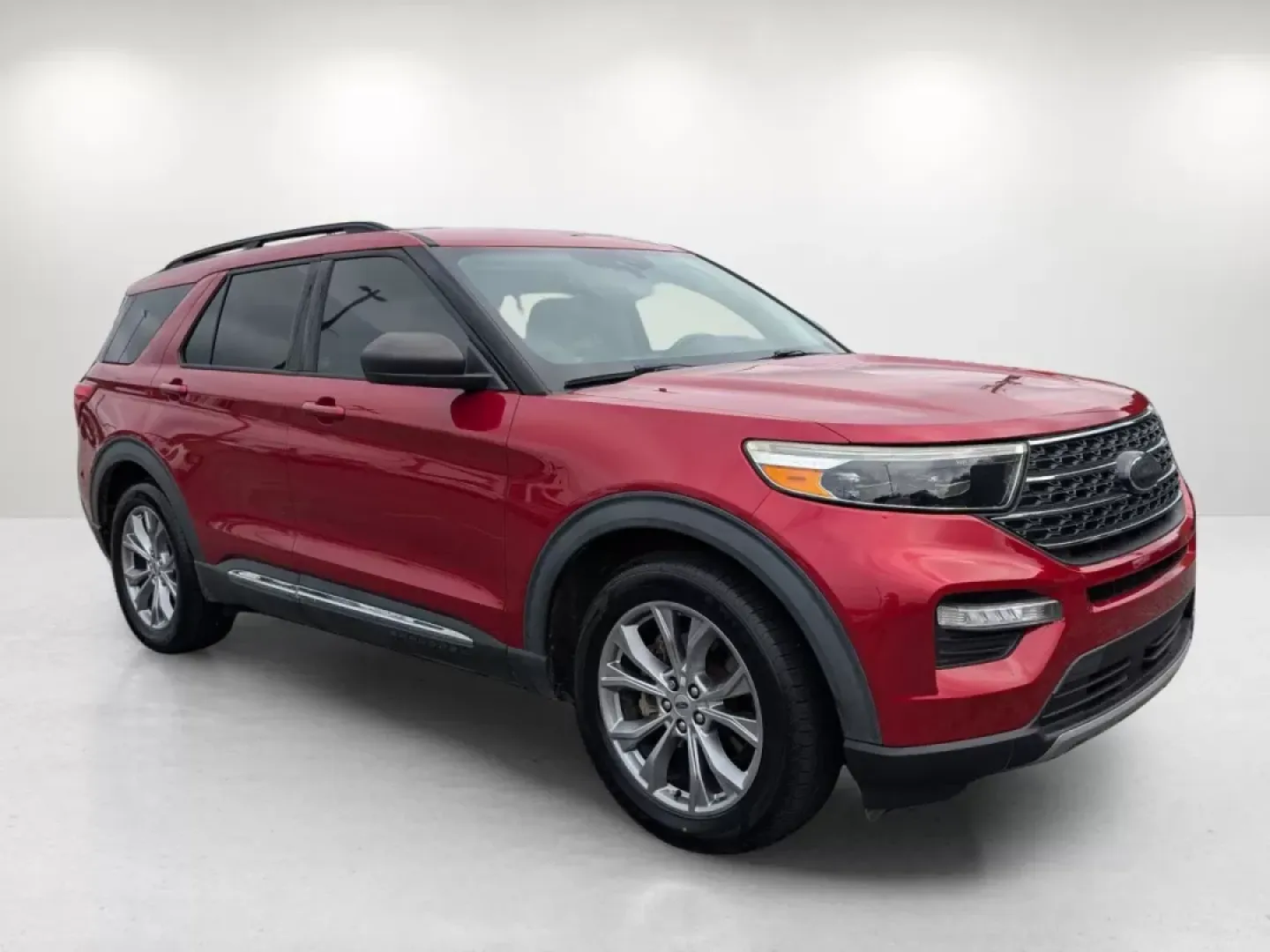 2020 Ford Explorer XLT (1FMSK7DH1LG) with an Other engine, located at 5115 14th Ave., Columbus, GA, 31904, (706) 323-0345, 32.511494, -84.971046 - **Discover Adventure with the 2020 Ford Explorer XLT at Gils Auto in Phenix City, AL!**<br /> <br /> Are you ready to elevate your family adventures and weekend getaways? The 2020 Ford Explorer XLT, a standout SUV, is designed for those who crave versatility and comfort on the road. Whether you're n - Photo#2