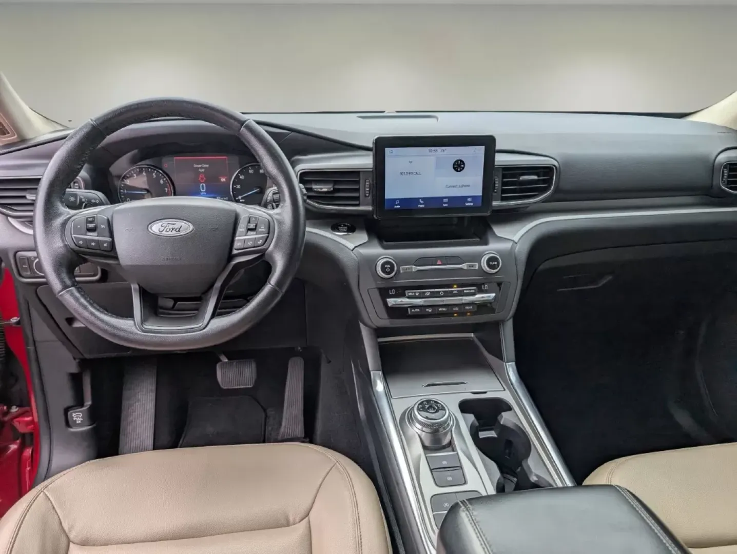 2020 Ford Explorer XLT (1FMSK7DH1LG) with an Other engine, located at 5115 14th Ave., Columbus, GA, 31904, (706) 323-0345, 32.511494, -84.971046 - **Discover Adventure with the 2020 Ford Explorer XLT at Gils Auto in Phenix City, AL!**<br /> <br /> Are you ready to elevate your family adventures and weekend getaways? The 2020 Ford Explorer XLT, a standout SUV, is designed for those who crave versatility and comfort on the road. Whether you're n - Photo#12