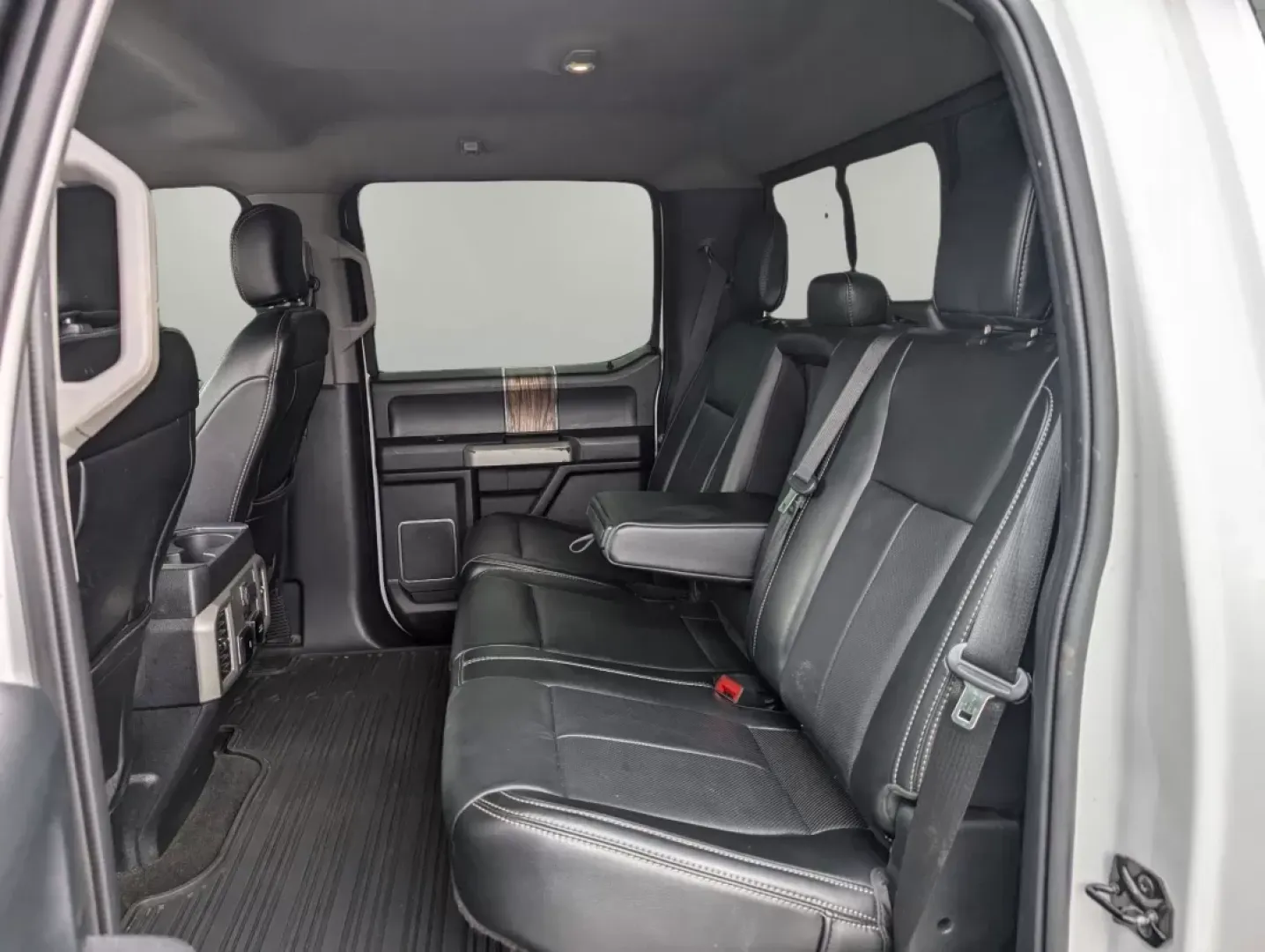 2020 Ford F-150 (1FTEW1E41LF) with an Other engine, located at 804 22nd Ave, Phenix City, AL, 36870, (334) 297-1860, 32.484749, -85.024475 - **Unleash the Adventure with the 2020 Ford F-150 Perfect for Your Next Journey!**<br /> <br /> Are you ready to elevate your driving experience? At Gils Auto in Phenix City, AL, we present an exceptional opportunity to own the 2020 Ford F-150-a versatile crew cab pickup that perfectly balances rugg - Photo#10
