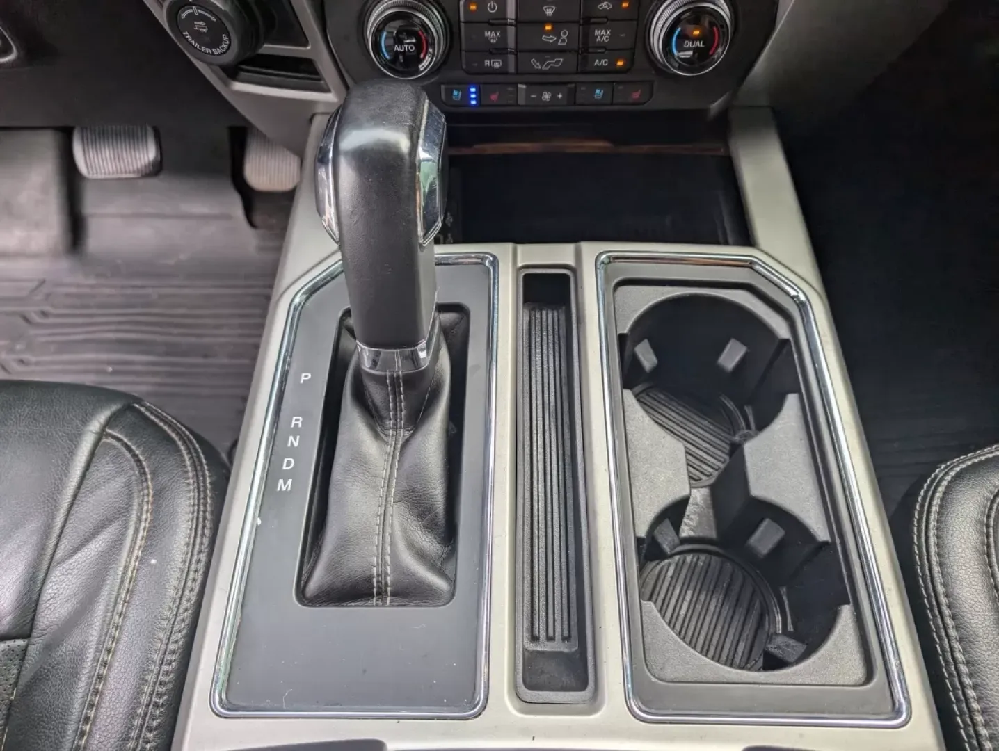 2020 Ford F-150 (1FTEW1E41LF) with an Other engine, located at 804 22nd Ave, Phenix City, AL, 36870, (334) 297-1860, 32.484749, -85.024475 - **Unleash the Adventure with the 2020 Ford F-150 Perfect for Your Next Journey!**<br /> <br /> Are you ready to elevate your driving experience? At Gils Auto in Phenix City, AL, we present an exceptional opportunity to own the 2020 Ford F-150-a versatile crew cab pickup that perfectly balances rugg - Photo#12