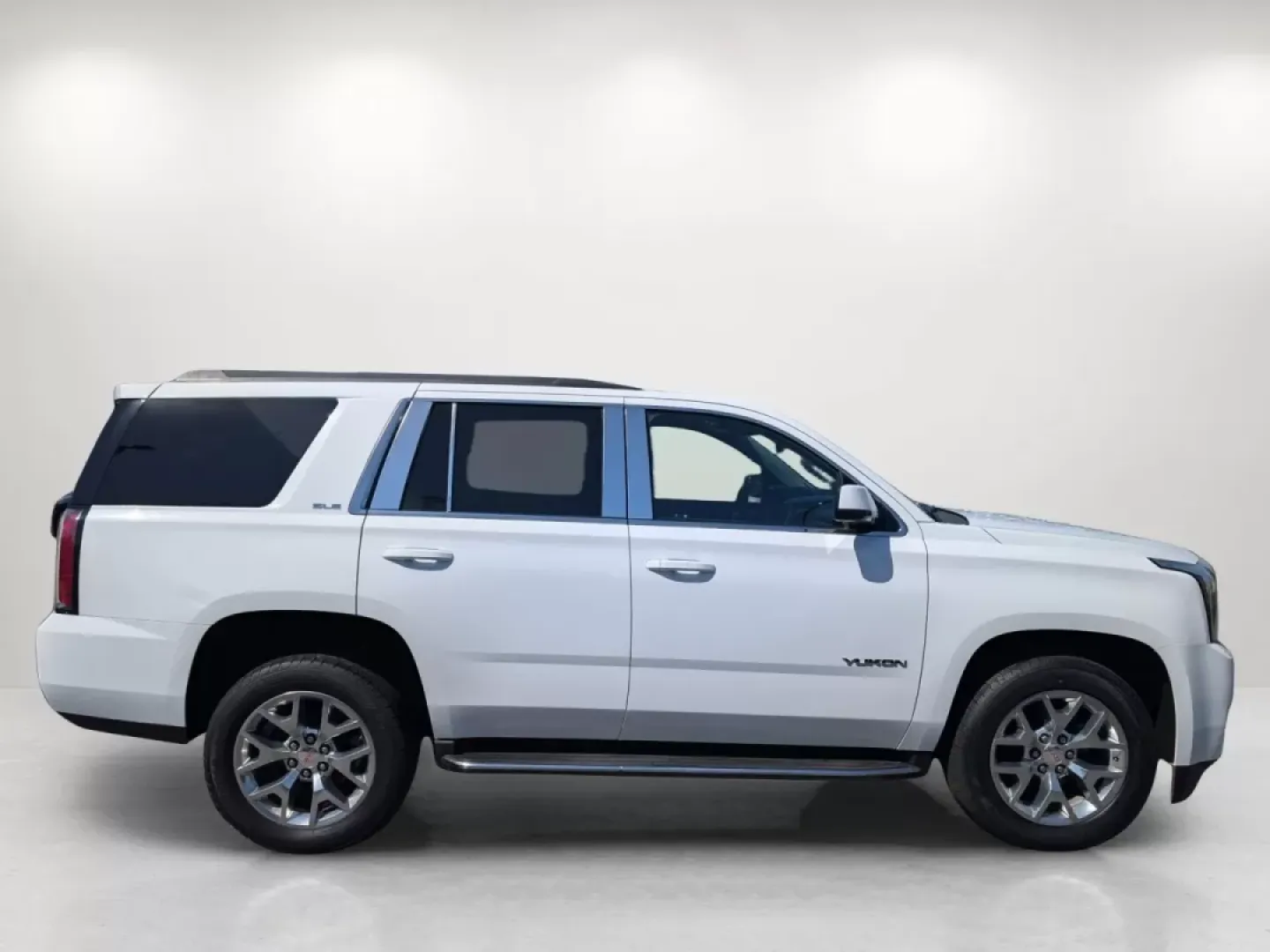 2020 /Jet Black GMC Yukon SLE (1GKS1AKC4LR) with an Other engine, located at 7000 Northlake Connector, Columbus, GA, 31904, (706) 987-8085, 32.524975, -84.978134 - ### Discover Your Next Adventure with the 2020 GMC Yukon SLE at Gils Auto - Prattville!<br /> <br /> Are you ready to elevate your family road trips or weekend getaways? The 2020 GMC Yukon SLE is the perfect companion for those seeking comfort, style, and versatility. With its spacious interior and - Photo#3