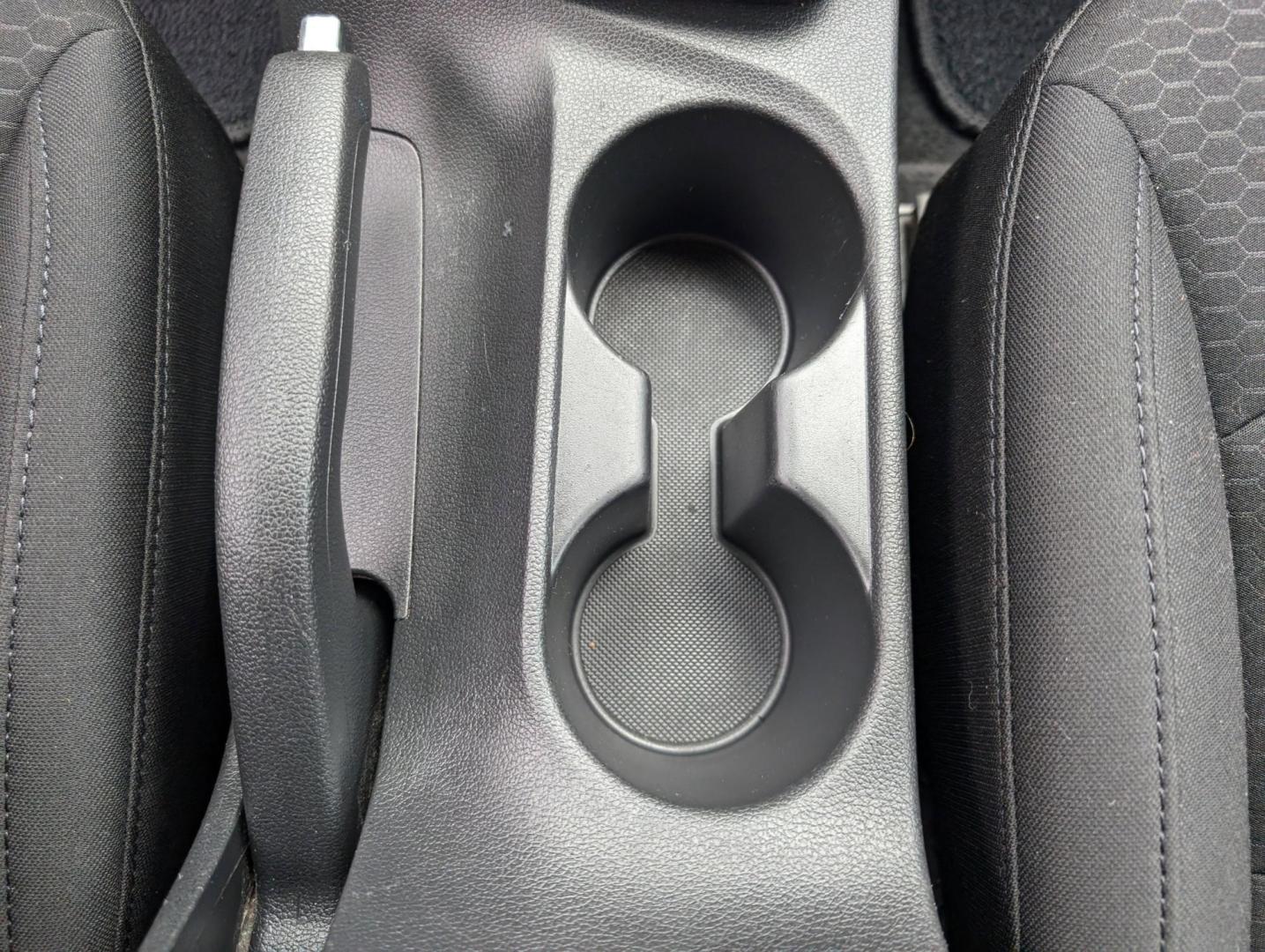 2020 /Black Hyundai Elantra SEL (5NPD84LF5LH) with an Regular Unleaded I-4 2.0 L/122 engine, 1-Speed CVT w/OD transmission, located at 7000 Northlake Connector, Columbus, GA, 31904, (706) 987-8085, 32.524975, -84.978134 - 2020 Hyundai Elantra SEL - Photo#6