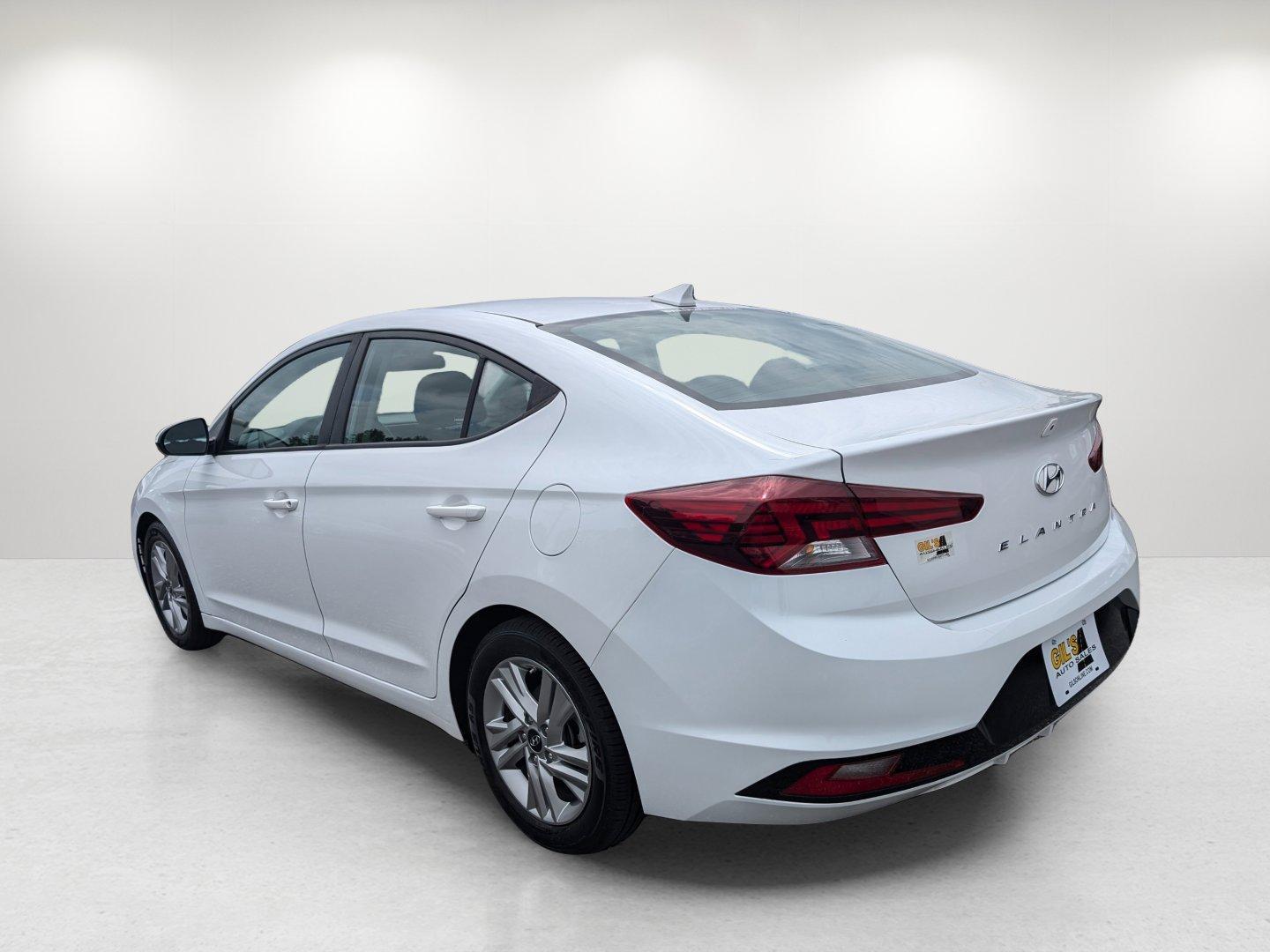 2020 /Black Hyundai Elantra SEL (5NPD84LF5LH) with an Regular Unleaded I-4 2.0 L/122 engine, 1-Speed CVT w/OD transmission, located at 7000 Northlake Connector, Columbus, GA, 31904, (706) 987-8085, 32.524975, -84.978134 - 2020 Hyundai Elantra SEL - Photo#11