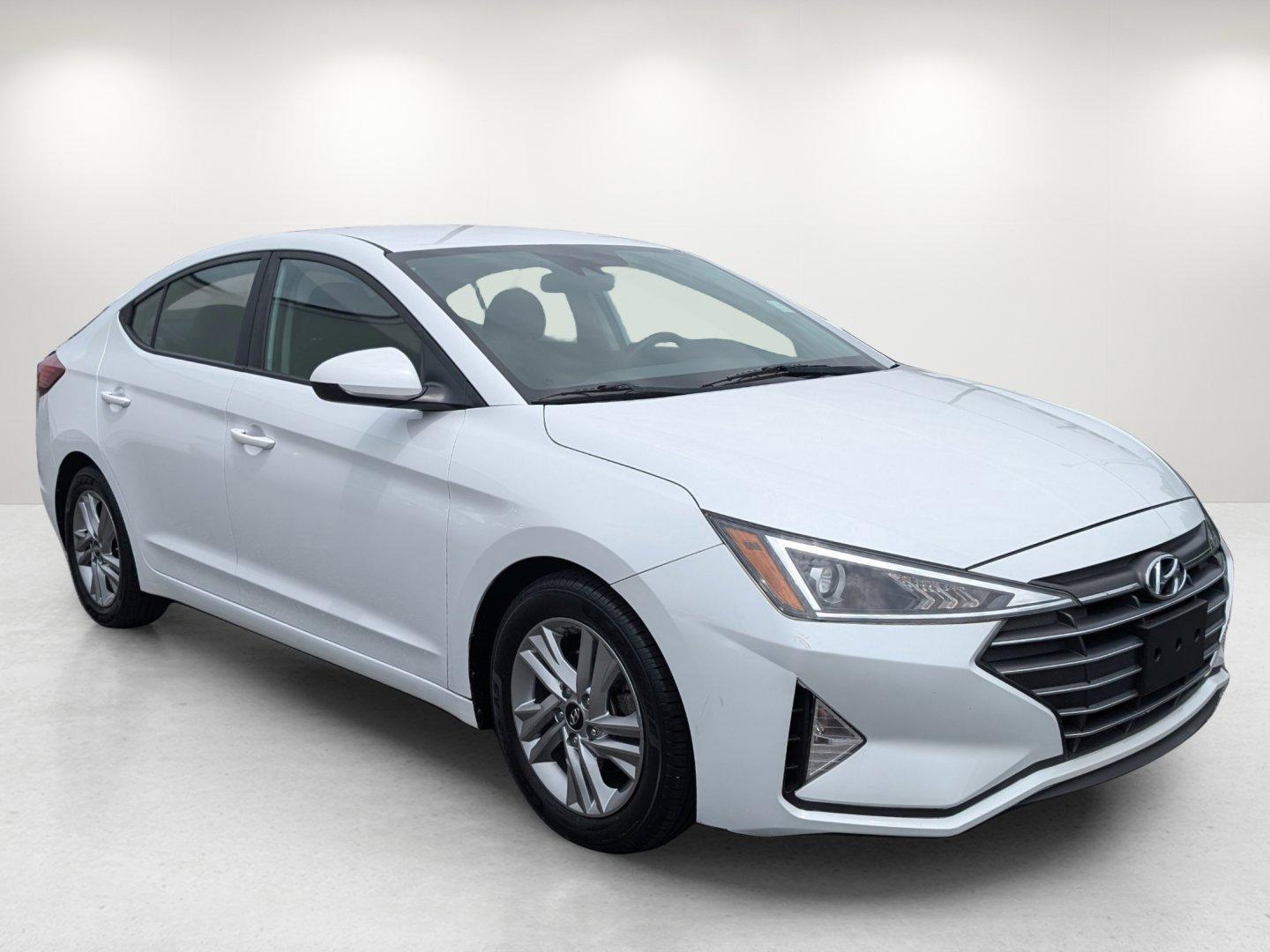 2020 /Black Hyundai Elantra SEL (5NPD84LF5LH) with an Regular Unleaded I-4 2.0 L/122 engine, 1-Speed CVT w/OD transmission, located at 7000 Northlake Connector, Columbus, GA, 31904, (706) 987-8085, 32.524975, -84.978134 - 2020 Hyundai Elantra SEL - Photo#14