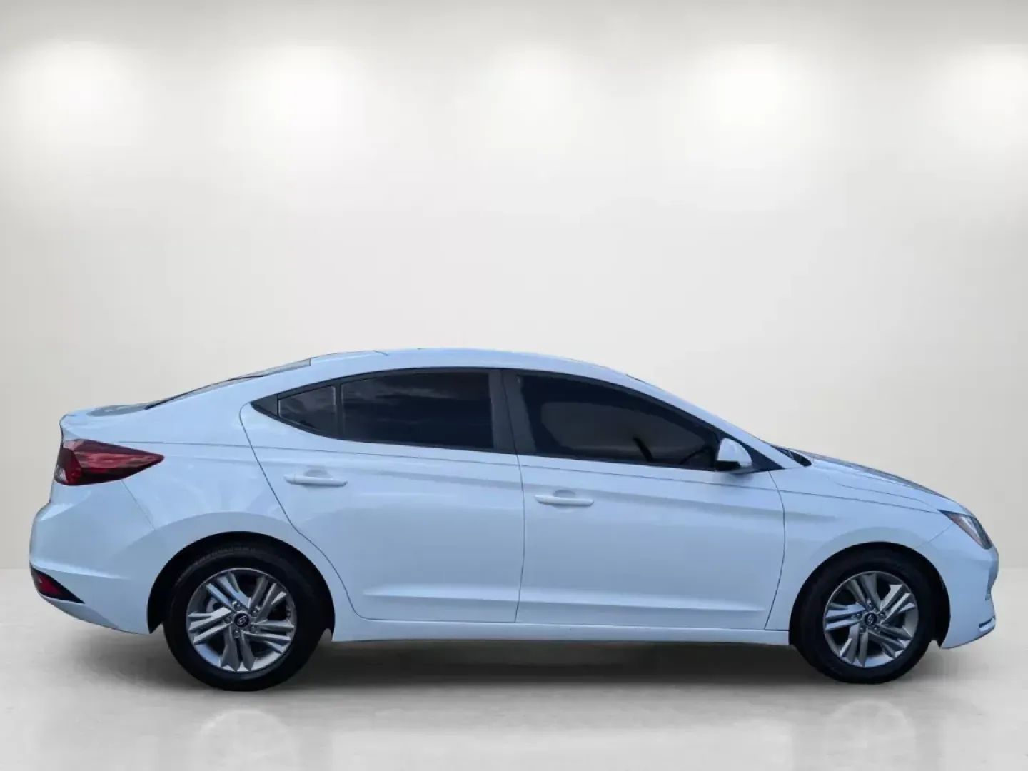 2020 /Black Hyundai Elantra SEL (5NPD84LF8LH) with an Regular Unleaded I-4 2.0 L/122 engine, 1-Speed CVT w/OD transmission, located at 1430 Gateway Drive, Opelika, AL, 36801, (334) 239-0944, 32.637871, -85.409790 - 2020 Hyundai Elantra SEL - Photo#3