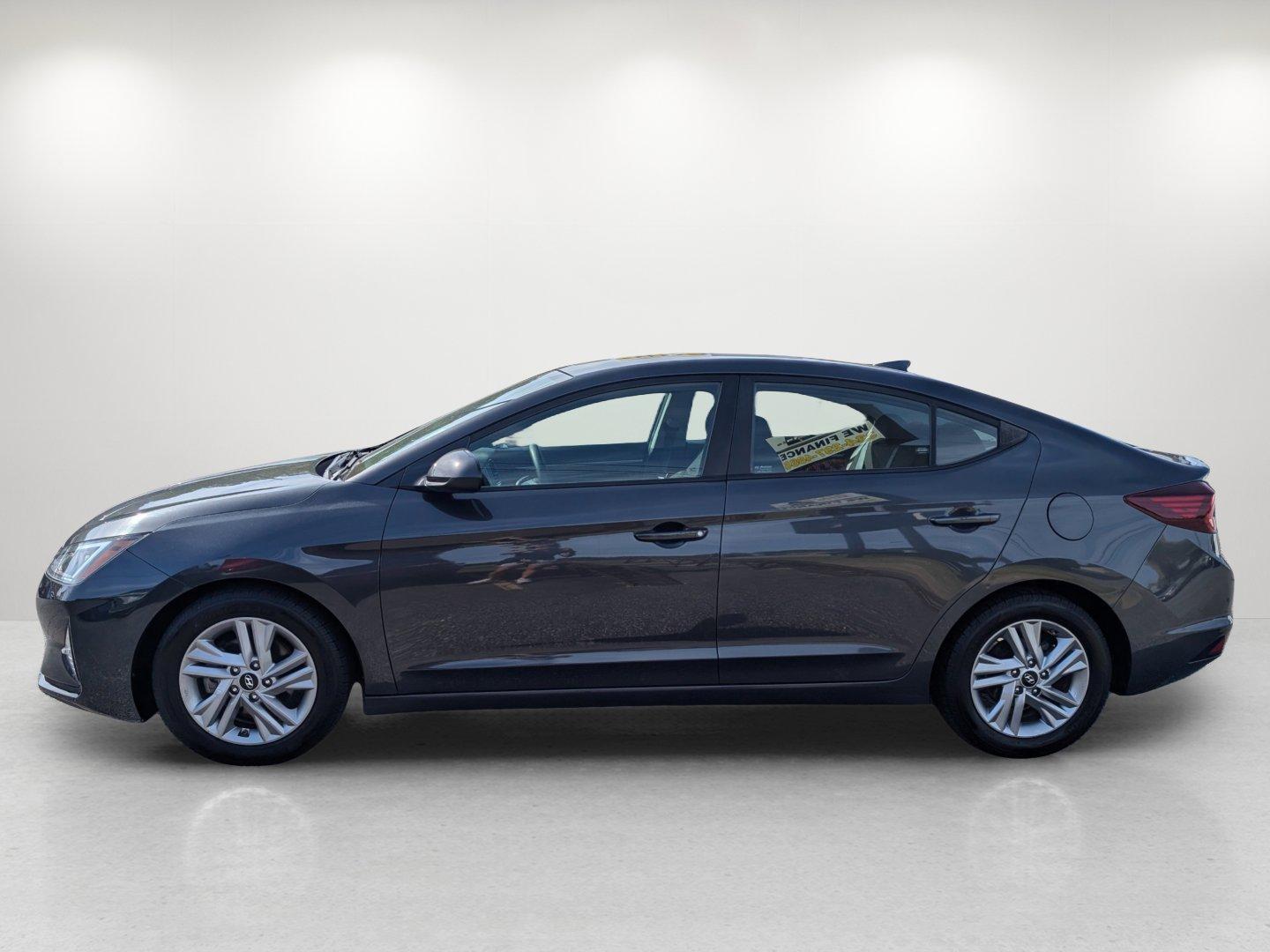 2020 /Black Hyundai Elantra SEL (5NPD84LF6LH) with an Regular Unleaded I-4 2.0 L/122 engine, 1-Speed CVT w/OD transmission, located at 3959 U.S. 80 W, Phenix City, AL, 36870, (334) 297-4885, 32.469296, -85.135185 - 2020 Hyundai Elantra SEL - Photo#8