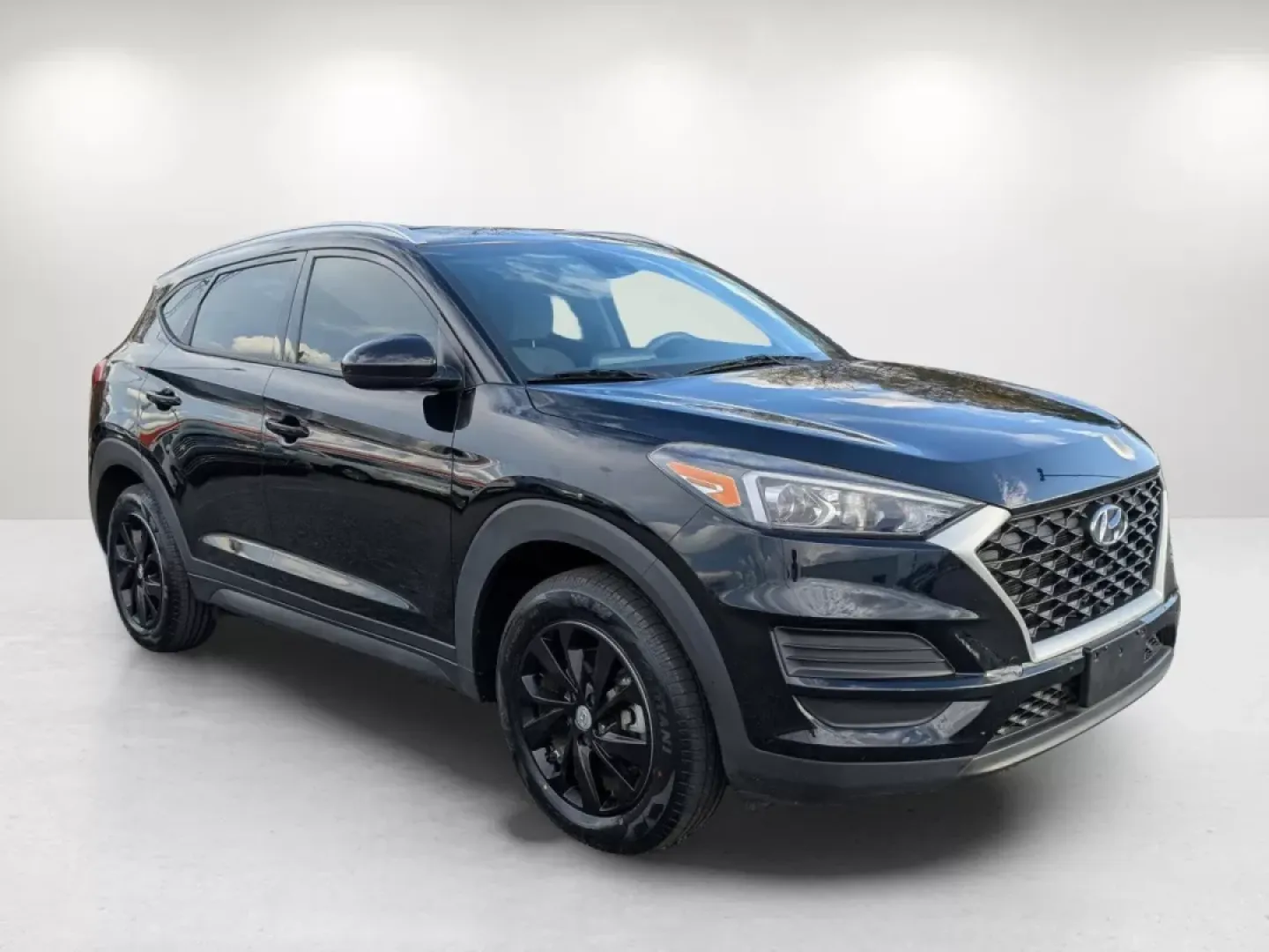 2020 /Gray Hyundai Tucson Value (KM8J3CA44LU) with an Other engine, located at 3959 U.S. 80 W, Phenix City, AL, 36870, (334) 297-4885, 32.469296, -85.135185 - **Discover Your Next Adventure with the 2020 Hyundai Tucson at Gils Auto - Phenix City!**<br /> <br /> Are you ready to elevate your driving experience? Whether you're navigating the bustling streets of Phenix City or embarking on a weekend getaway, the 2020 Hyundai Tucson is perfect for every lifes - Photo#2