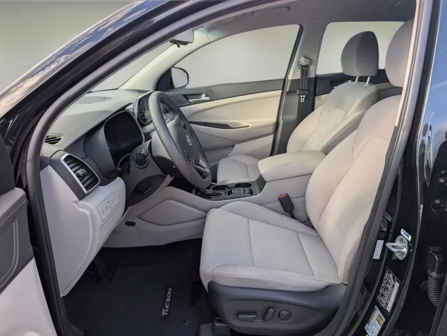 2020 /Gray Hyundai Tucson Value (KM8J3CA44LU) with an Other engine, located at 3959 U.S. 80 W, Phenix City, AL, 36870, (334) 297-4885, 32.469296, -85.135185 - **Discover Your Next Adventure with the 2020 Hyundai Tucson at Gils Auto - Phenix City!**<br /> <br /> Are you ready to elevate your driving experience? Whether you're navigating the bustling streets of Phenix City or embarking on a weekend getaway, the 2020 Hyundai Tucson is perfect for every lifes - Photo#9