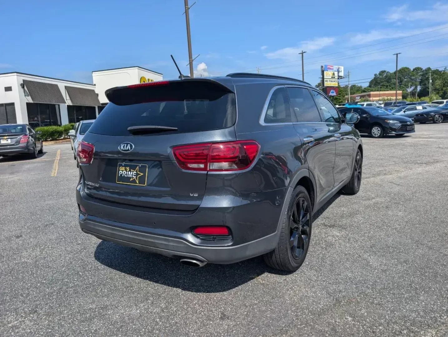 2020 /Black Kia Sorento S V6 (5XYPG4A50LG) with an Other engine, located at 3959 U.S. 80 W, Phenix City, AL, 36870, (334) 297-4885, 32.469296, -85.135185 - **Discover Your Adventurous Side with the 2020 Kia Sorento at Gils Auto - Phenix City!**<br /> <br /> Are you ready to elevate your family outings or weekend adventures? The 2020 Kia Sorento, available at Gils Auto in Phenix City, AL, is the perfect vehicle for those who crave space, comfort, and ve - Photo#4