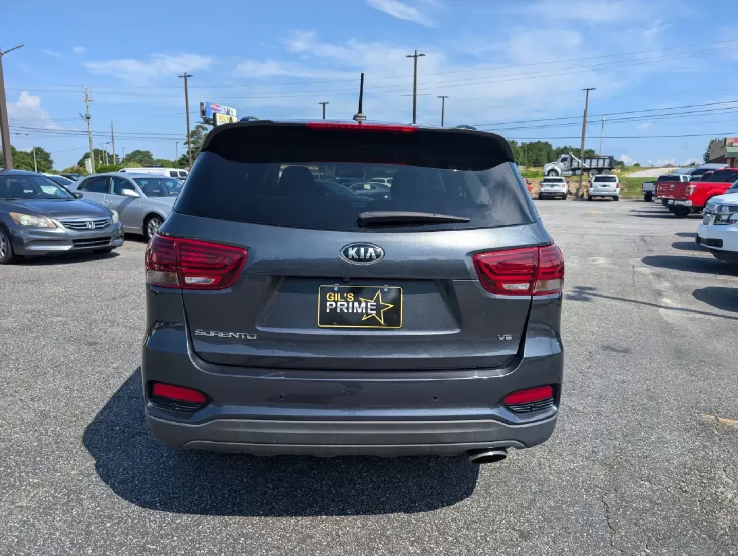 2020 /Black Kia Sorento S V6 (5XYPG4A50LG) with an Other engine, located at 3959 U.S. 80 W, Phenix City, AL, 36870, (334) 297-4885, 32.469296, -85.135185 - **Discover Your Adventurous Side with the 2020 Kia Sorento at Gils Auto - Phenix City!**<br /> <br /> Are you ready to elevate your family outings or weekend adventures? The 2020 Kia Sorento, available at Gils Auto in Phenix City, AL, is the perfect vehicle for those who crave space, comfort, and ve - Photo#5