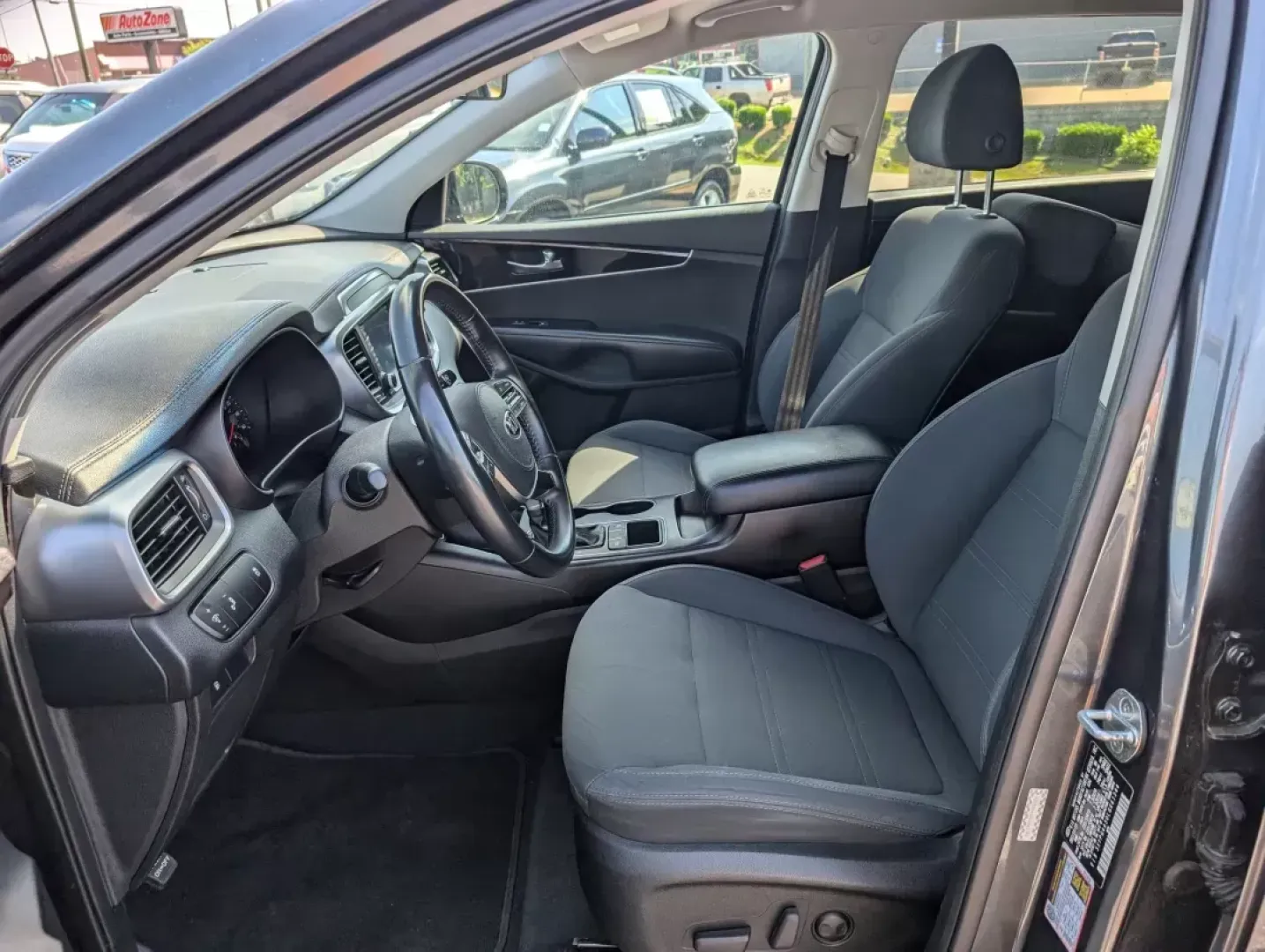 2020 /Black Kia Sorento S V6 (5XYPG4A50LG) with an Other engine, located at 3959 U.S. 80 W, Phenix City, AL, 36870, (334) 297-4885, 32.469296, -85.135185 - **Discover Your Adventurous Side with the 2020 Kia Sorento at Gils Auto - Phenix City!**<br /> <br /> Are you ready to elevate your family outings or weekend adventures? The 2020 Kia Sorento, available at Gils Auto in Phenix City, AL, is the perfect vehicle for those who crave space, comfort, and ve - Photo#9