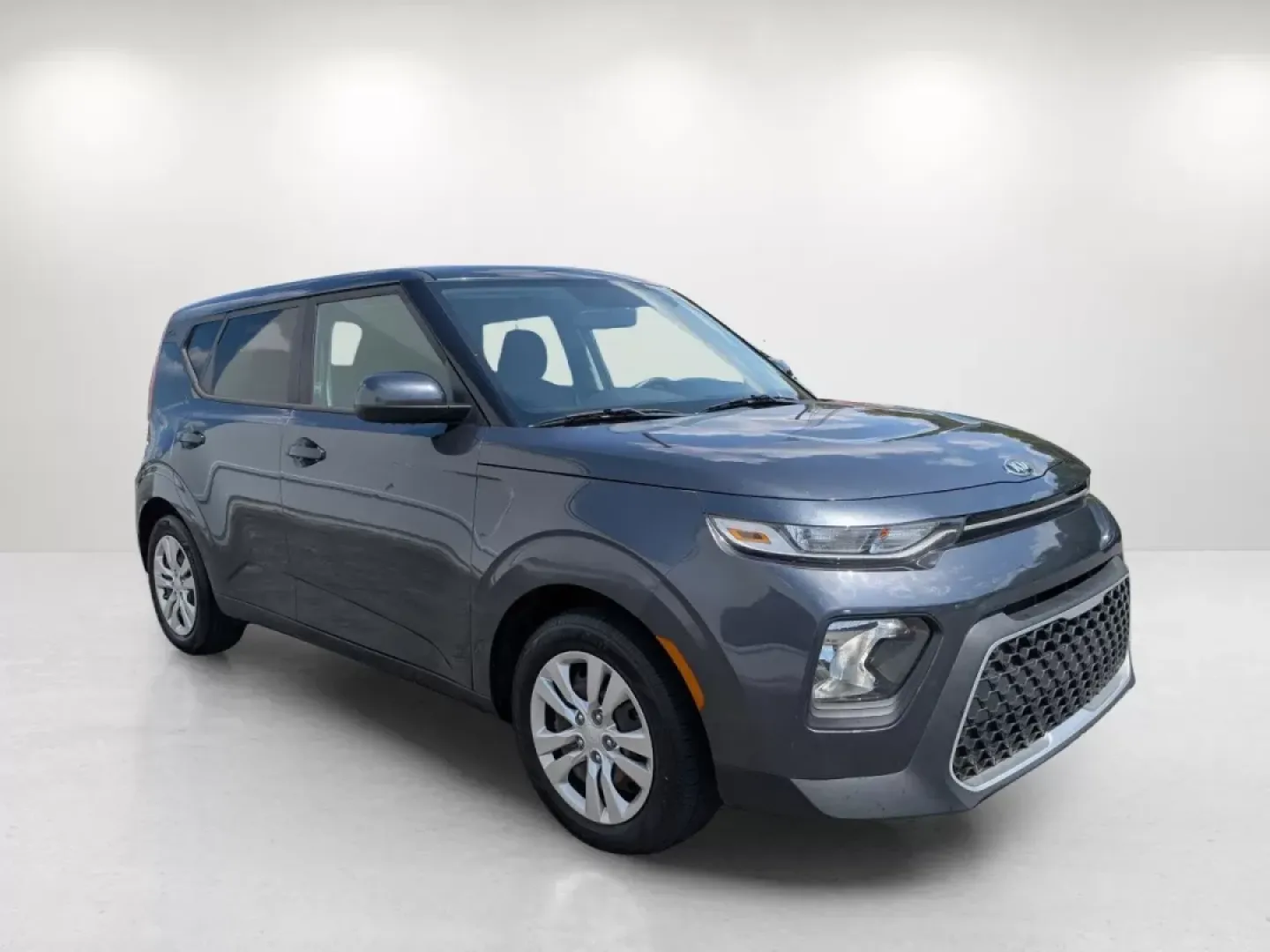 2020 /Black Kia Soul LX (KNDJ23AU7L7) with an Other engine, located at 5115 14th Ave., Columbus, GA, 31904, (706) 323-0345, 32.511494, -84.971046 - **Discover Your Next Adventure: 2020 Kia Soul LX at Gils Auto in Phenix City!**<br /> <br /> Are you ready to elevate your daily commute and weekend getaways? The 2020 Kia Soul LX is the perfect hatchback for those who seek versatility without compromising style. With its spacious interior, advanced - Photo#2