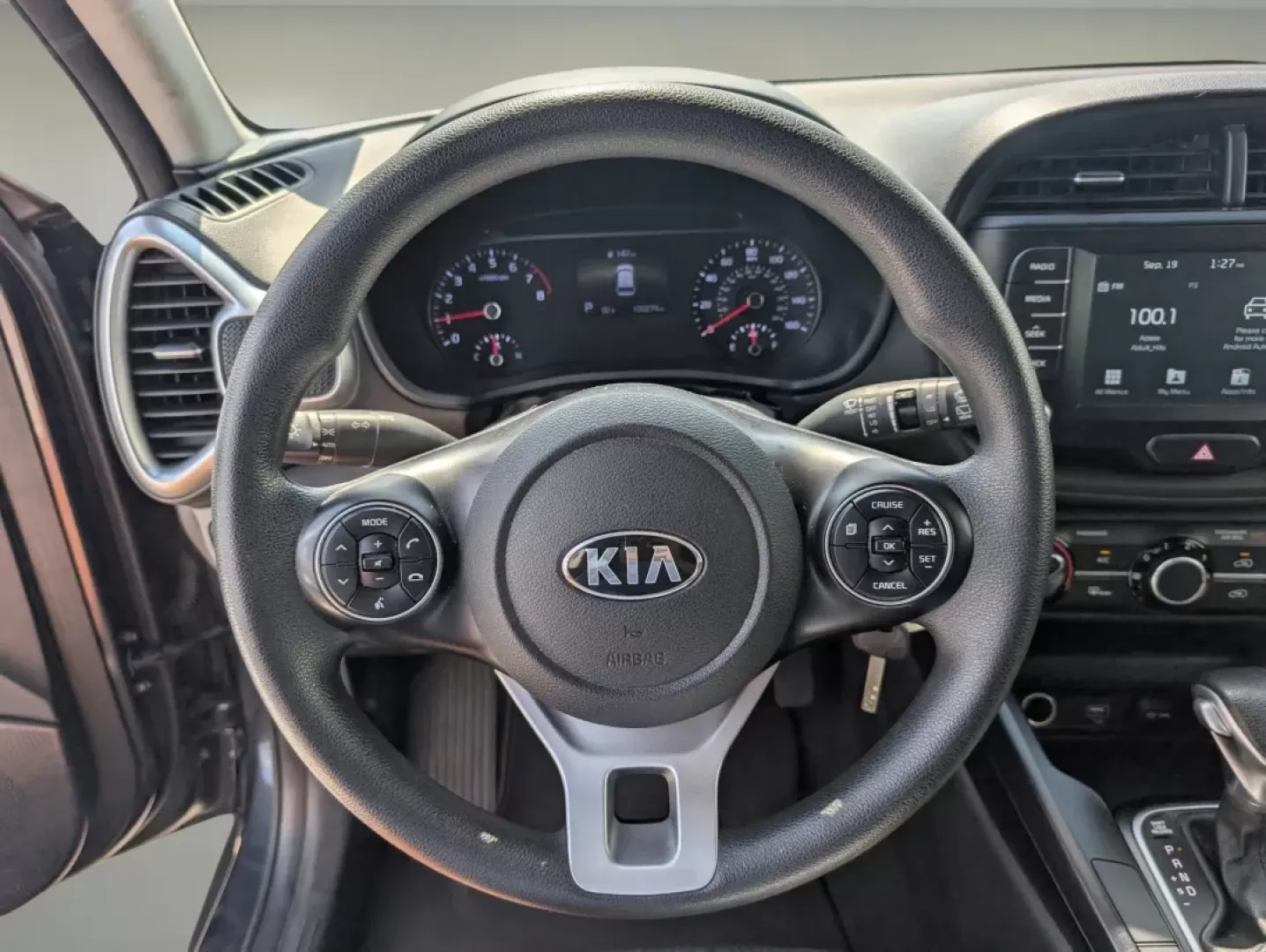 2020 /Black Kia Soul LX (KNDJ23AU7L7) with an Other engine, located at 5115 14th Ave., Columbus, GA, 31904, (706) 323-0345, 32.511494, -84.971046 - **Discover Your Next Adventure: 2020 Kia Soul LX at Gils Auto in Phenix City!**<br /> <br /> Are you ready to elevate your daily commute and weekend getaways? The 2020 Kia Soul LX is the perfect hatchback for those who seek versatility without compromising style. With its spacious interior, advanced - Photo#15