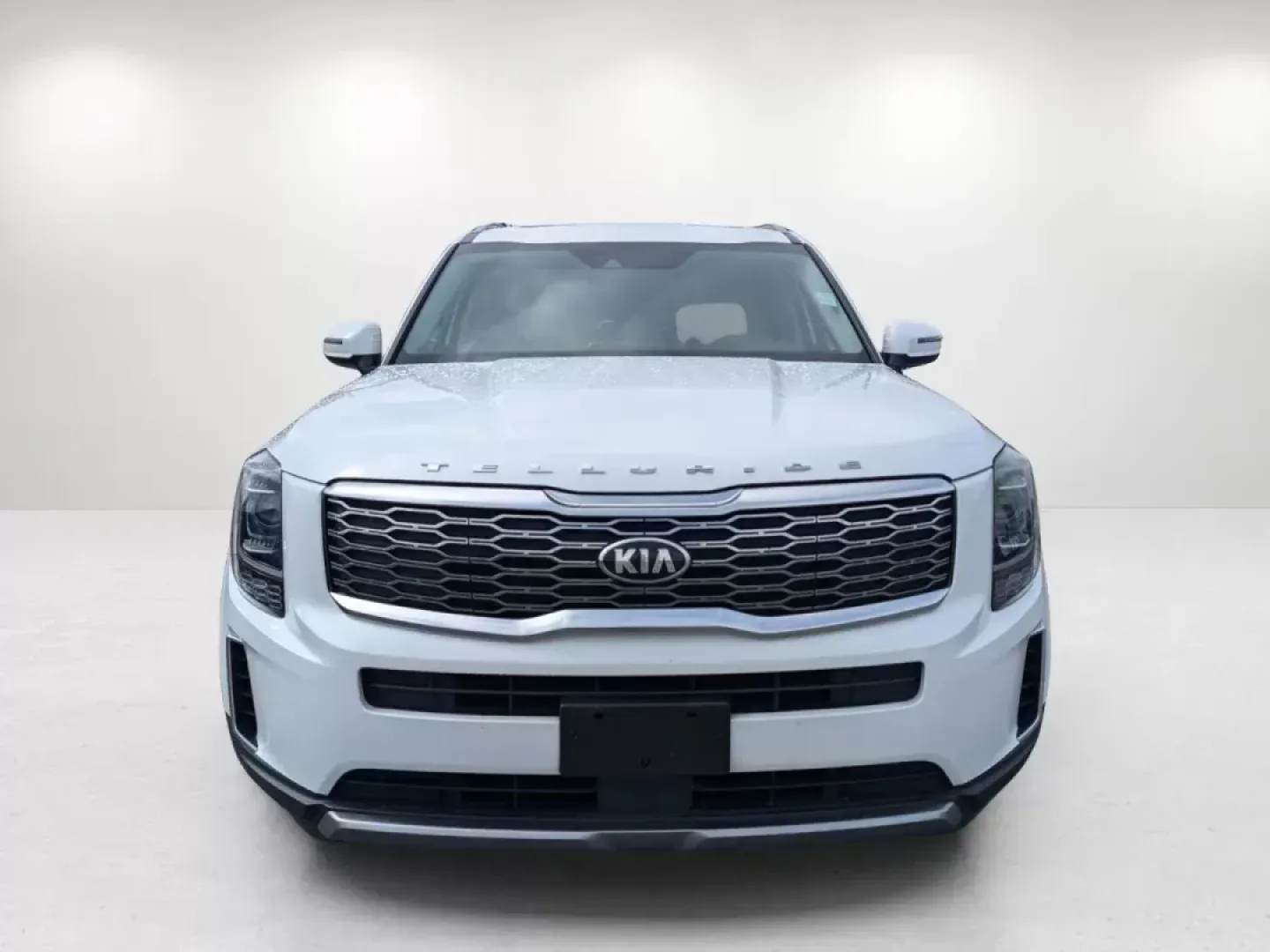 2020 /Gray Kia Telluride S (5XYP6DHC3LG) with an Other engine, located at 1430 Gateway Drive, Opelika, AL, 36801, (334) 239-0944, 32.637871, -85.409790 - **Experience Adventure and Comfort with the 2020 Kia Telluride at Gils Auto in Phenix City, AL!**<br /> <br /> If you're seeking a vehicle that seamlessly combines adventure with everyday practicality, look no further than the stunning 2020 Kia Telluride. Perfect for growing families or anyone who l - Photo#1