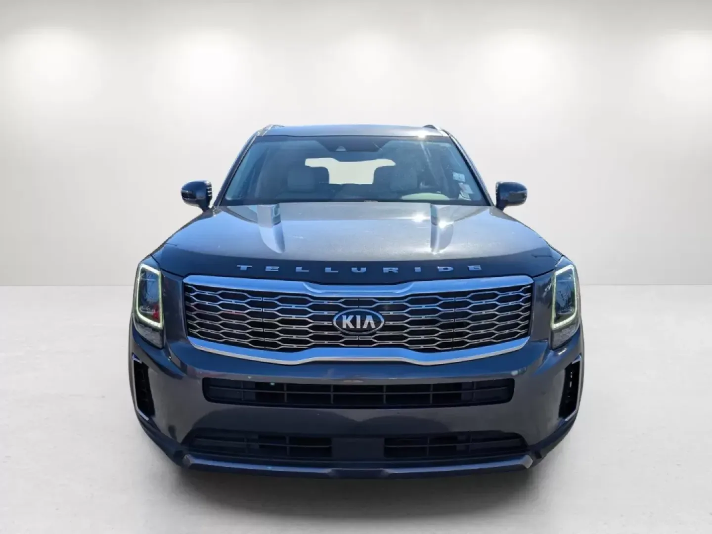 2020 /Gray Kia Telluride S (5XYP64HC6LG) with an Other engine, located at 3959 U.S. 80 W, Phenix City, AL, 36870, (334) 297-4885, 32.469296, -85.135185 - **Elevate Your Family Adventures with the 2020 Kia Telluride S at Gils Auto!**<br /> <br /> Searching for a reliable, spacious SUV that seamlessly fits into your family's active lifestyle? Look no further than the stunning 2020 Kia Telluride S, available now at Gils Auto in Phenix City, AL. This met - Photo#1