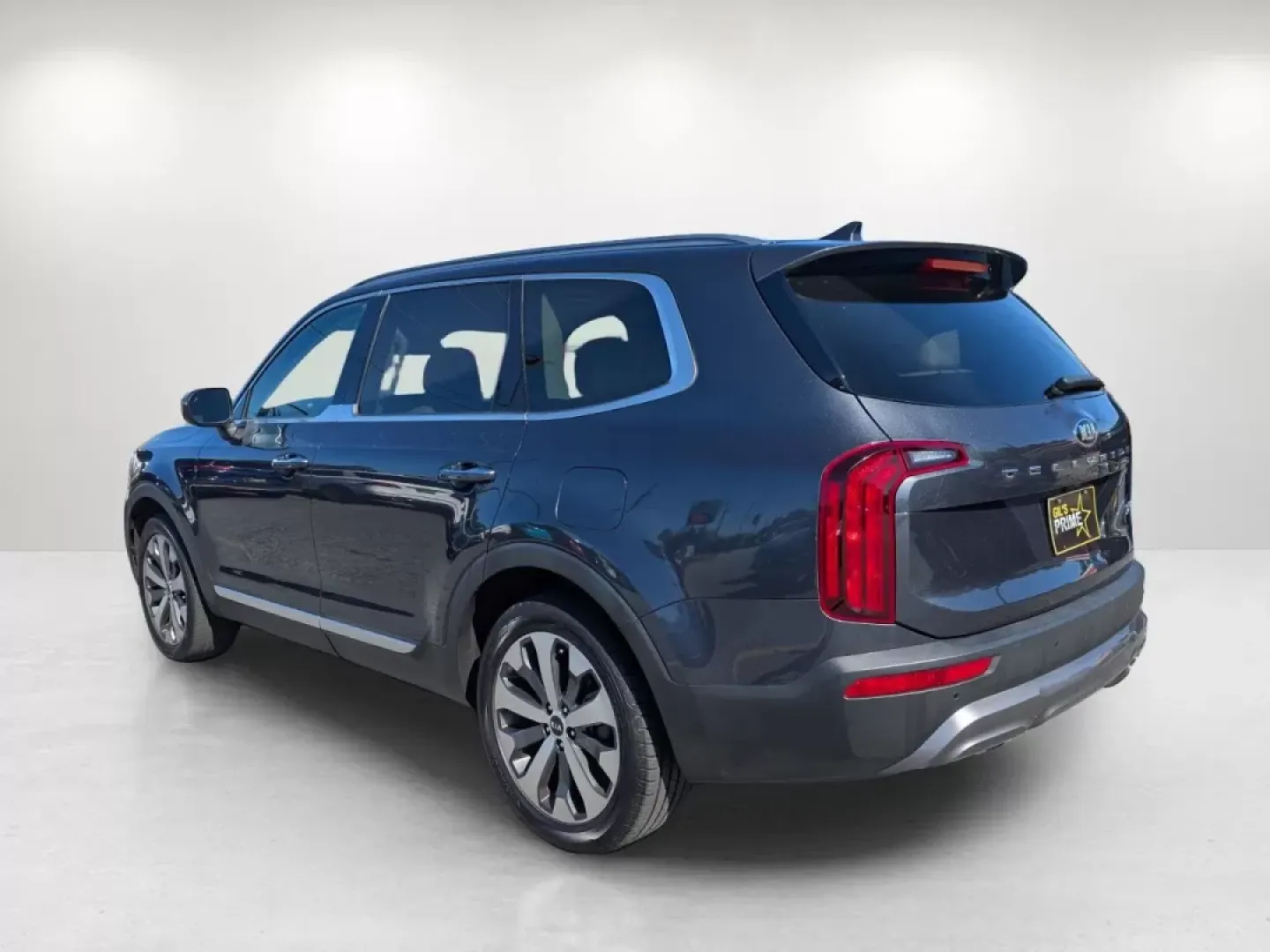 2020 /Gray Kia Telluride S (5XYP64HC6LG) with an Other engine, located at 3959 U.S. 80 W, Phenix City, AL, 36870, (334) 297-4885, 32.469296, -85.135185 - **Elevate Your Family Adventures with the 2020 Kia Telluride S at Gils Auto!**<br /> <br /> Searching for a reliable, spacious SUV that seamlessly fits into your family's active lifestyle? Look no further than the stunning 2020 Kia Telluride S, available now at Gils Auto in Phenix City, AL. This met - Photo#6