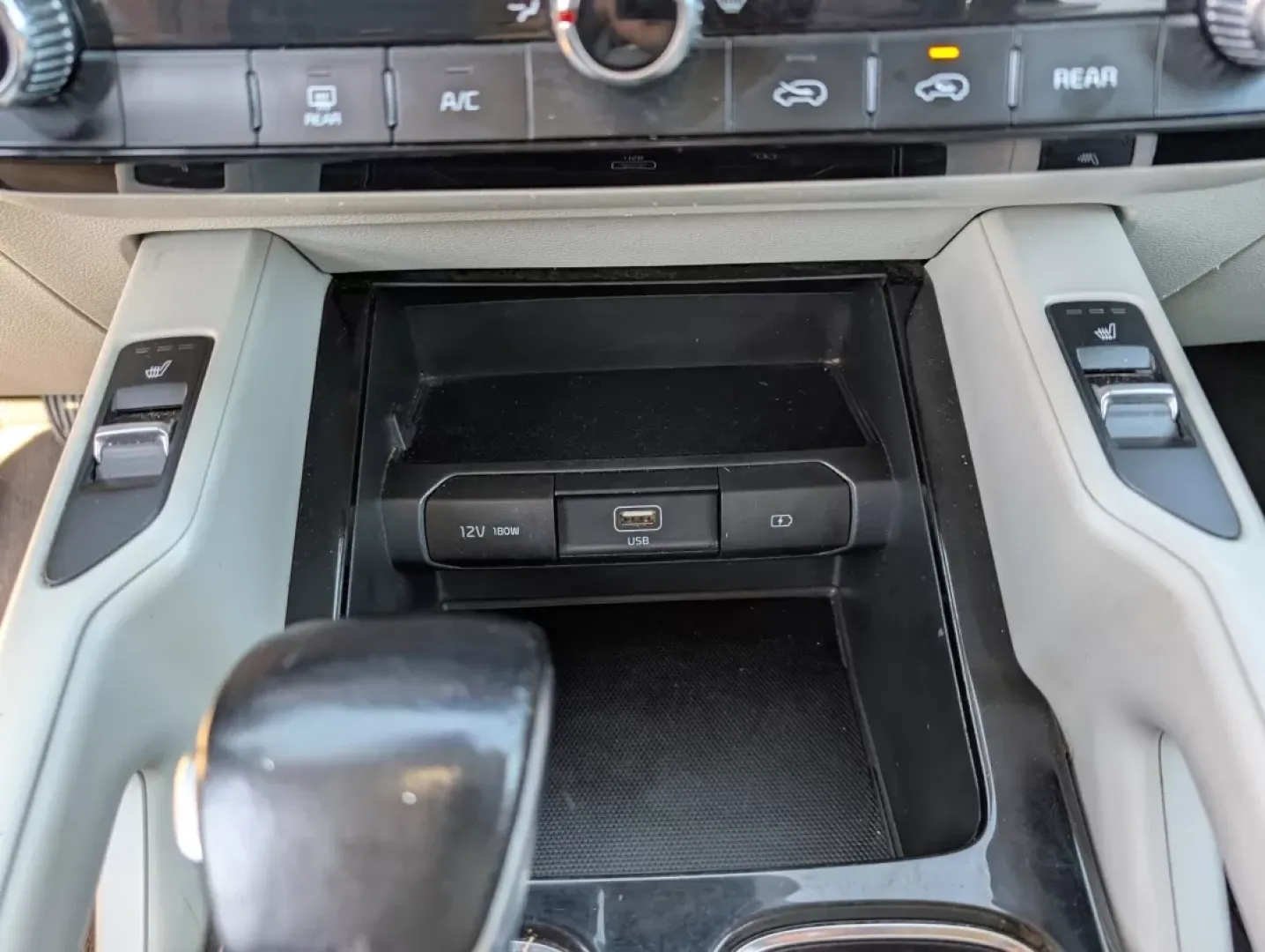 2020 /Gray Kia Telluride S (5XYP64HC6LG) with an Other engine, located at 3959 U.S. 80 W, Phenix City, AL, 36870, (334) 297-4885, 32.469296, -85.135185 - **Elevate Your Family Adventures with the 2020 Kia Telluride S at Gils Auto!**<br /> <br /> Searching for a reliable, spacious SUV that seamlessly fits into your family's active lifestyle? Look no further than the stunning 2020 Kia Telluride S, available now at Gils Auto in Phenix City, AL. This met - Photo#15