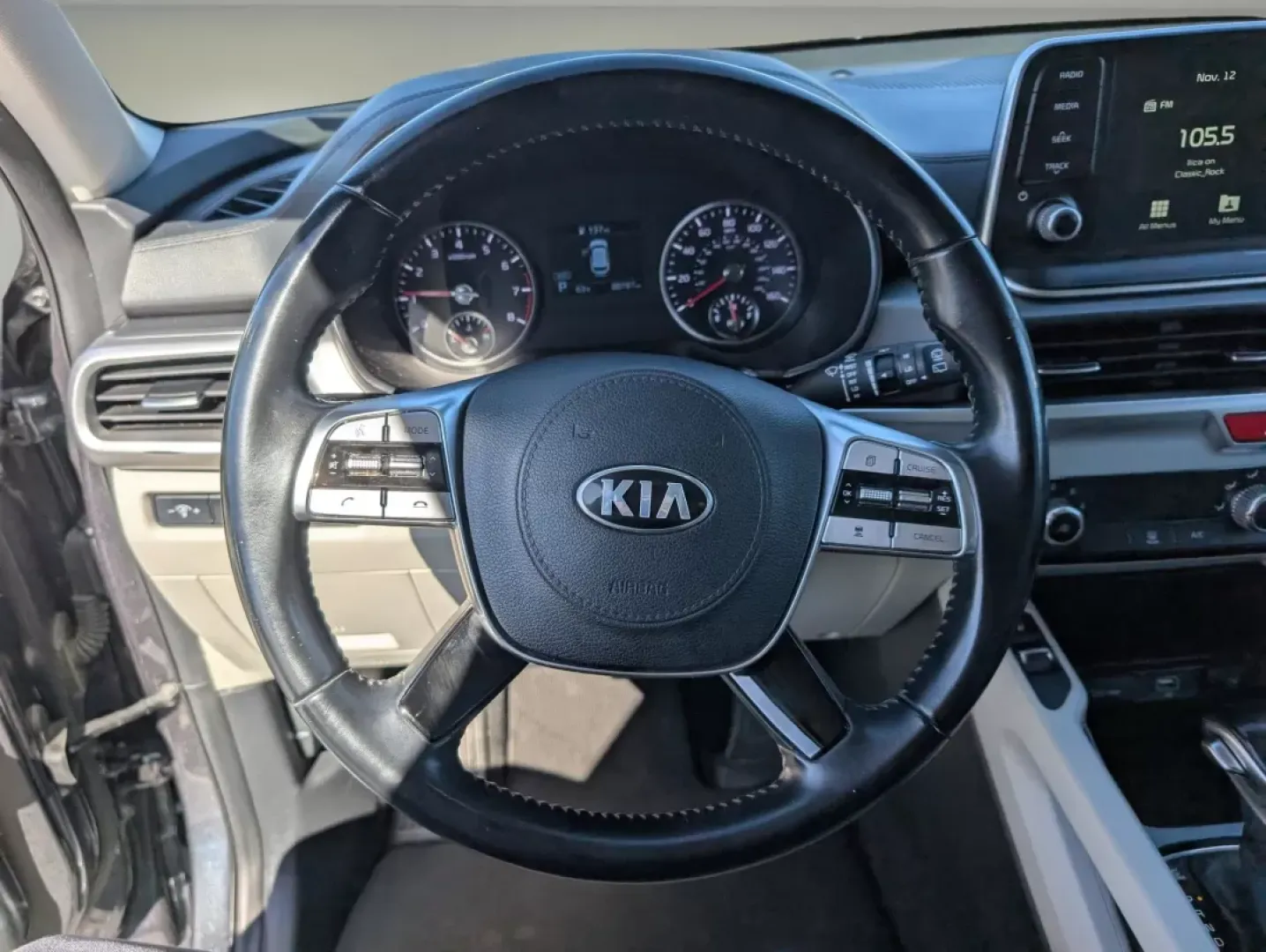 2020 /Gray Kia Telluride S (5XYP64HC6LG) with an Other engine, located at 3959 U.S. 80 W, Phenix City, AL, 36870, (334) 297-4885, 32.469296, -85.135185 - **Elevate Your Family Adventures with the 2020 Kia Telluride S at Gils Auto!**<br /> <br /> Searching for a reliable, spacious SUV that seamlessly fits into your family's active lifestyle? Look no further than the stunning 2020 Kia Telluride S, available now at Gils Auto in Phenix City, AL. This met - Photo#17